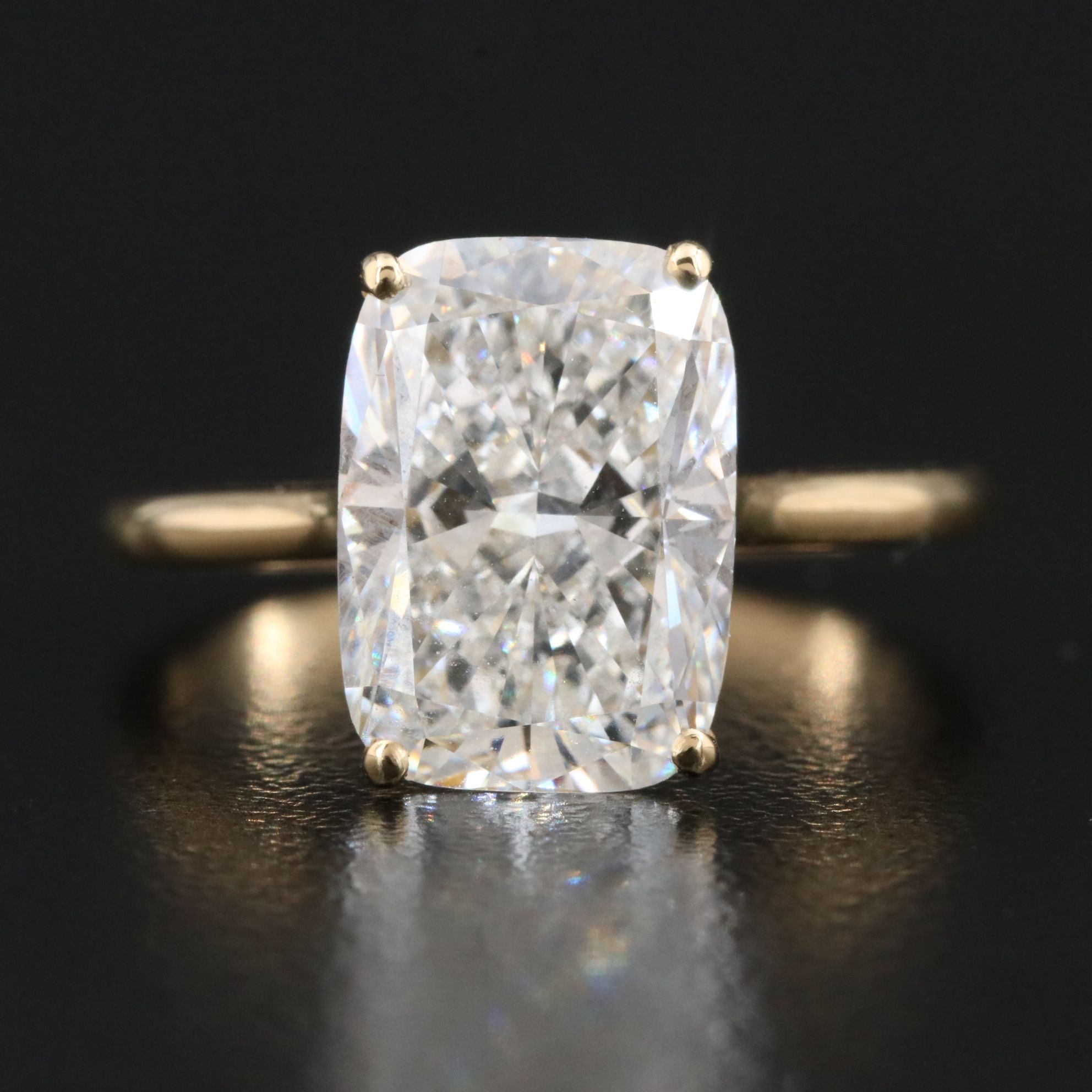 18K 5.03 CT Lab Grown Diamond Solitaire Ring with IGI Report