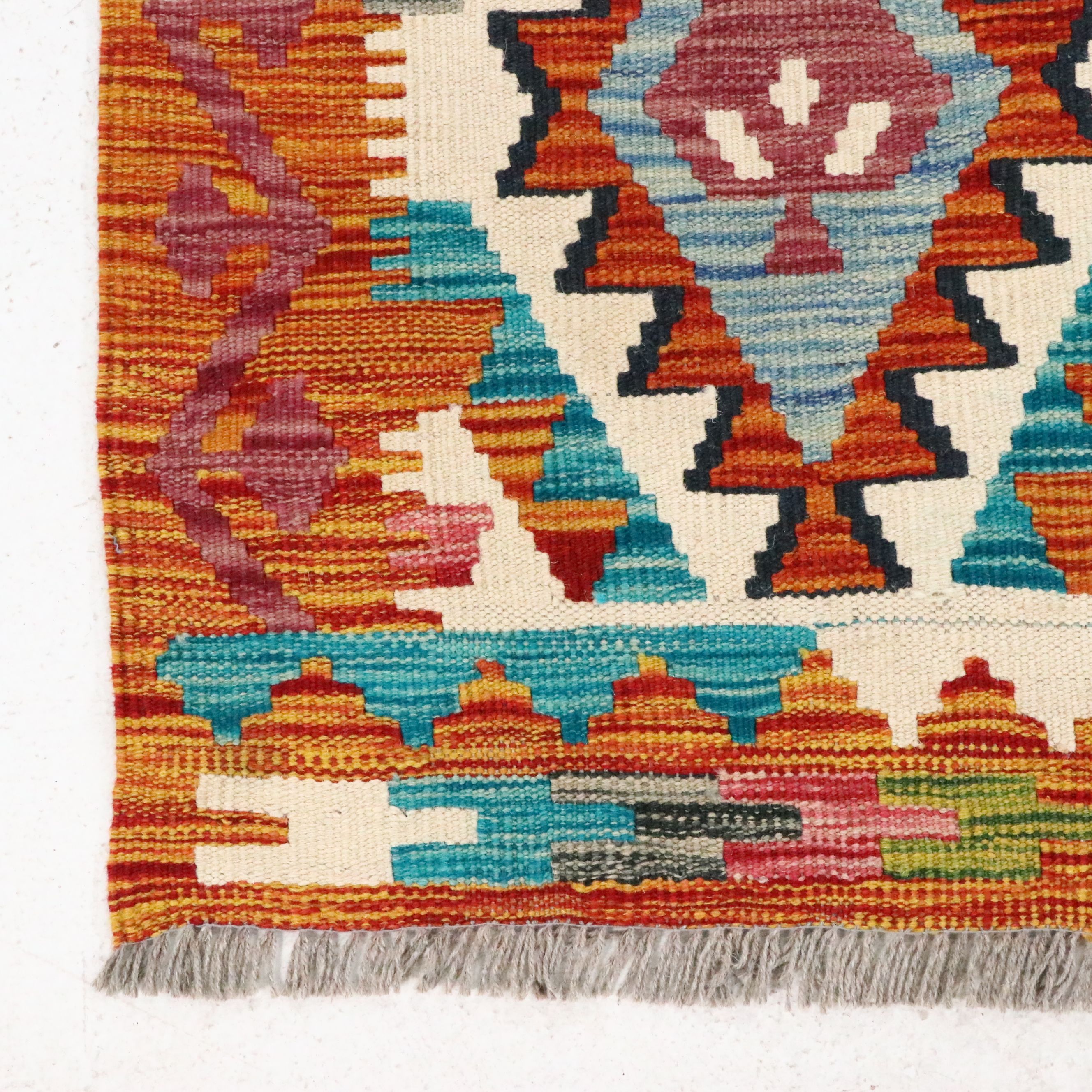 6' x 8'5" Handwoven Pakistani Kilim Area Rug