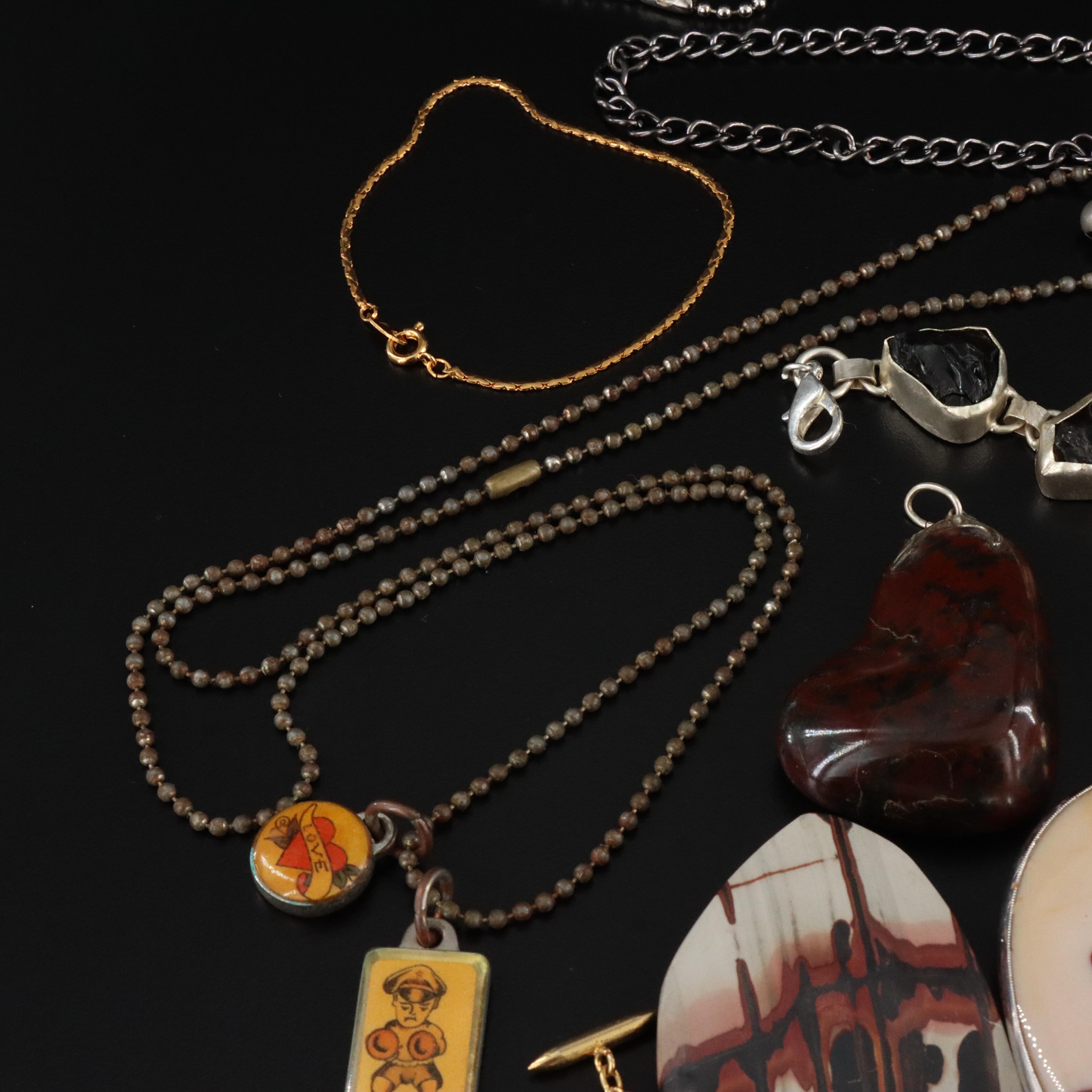 Jasper and Quartz Featured in Jewelry Collection