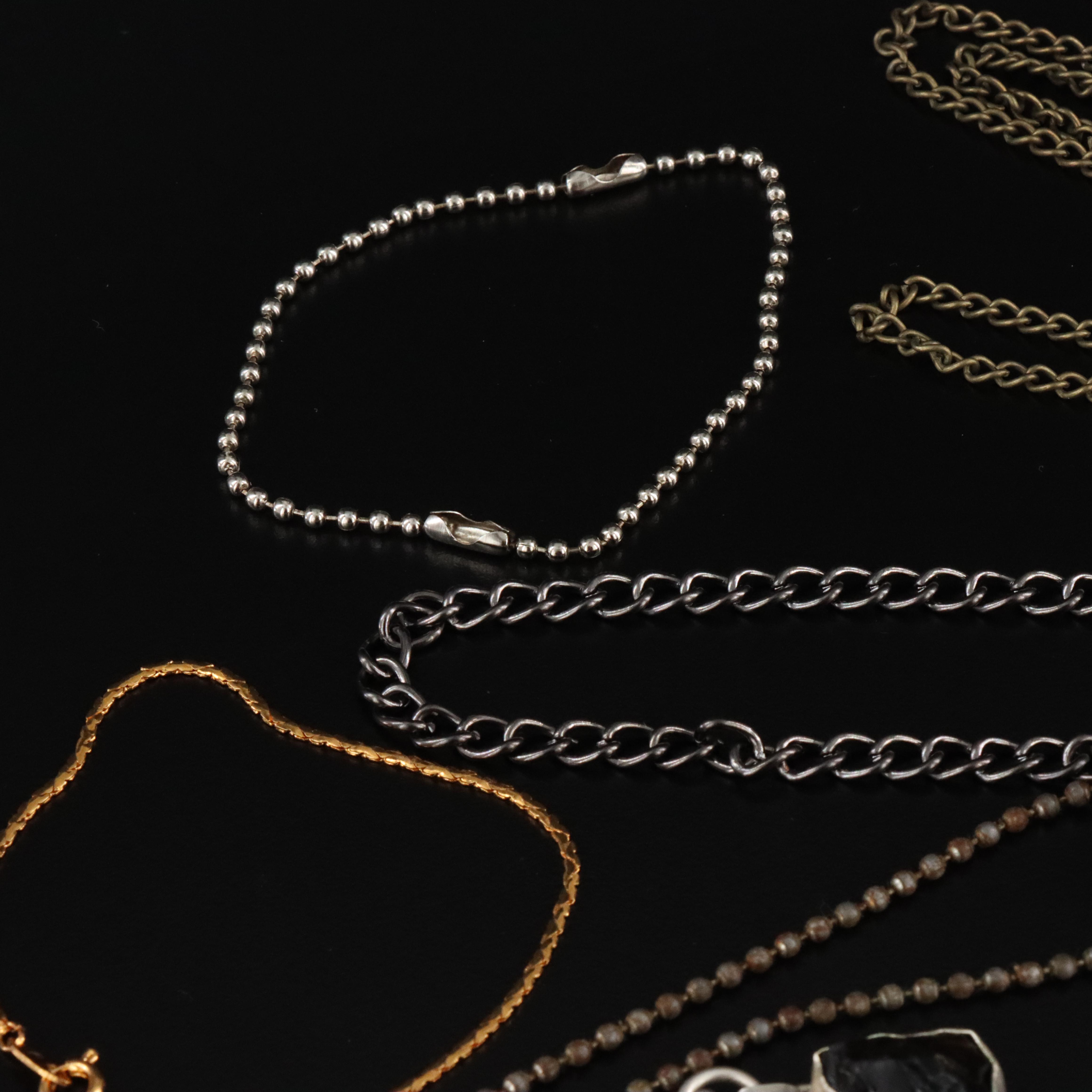 Jasper and Quartz Featured in Jewelry Collection