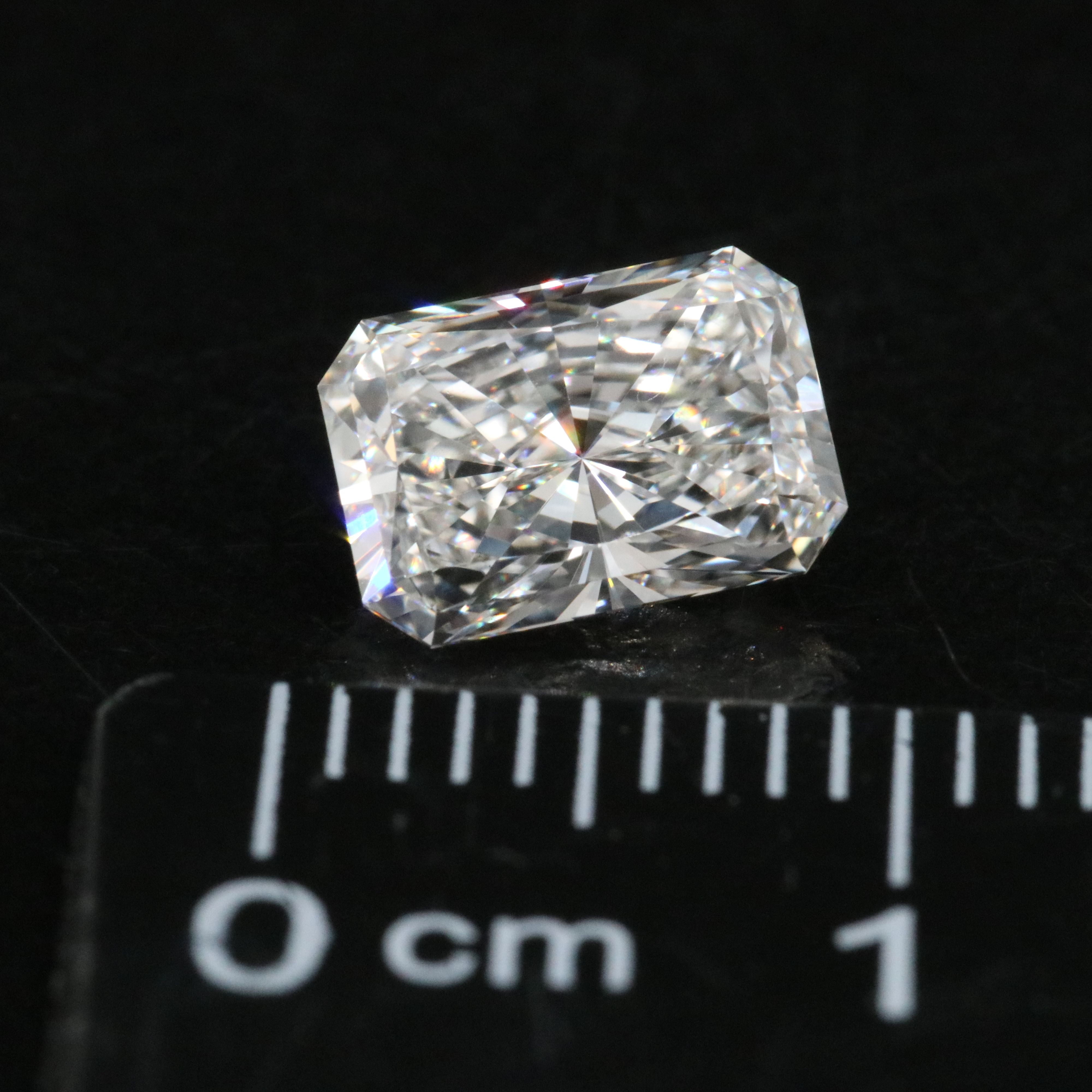 Loose 1.40 CT Lab Grown Diamond with IGI Report