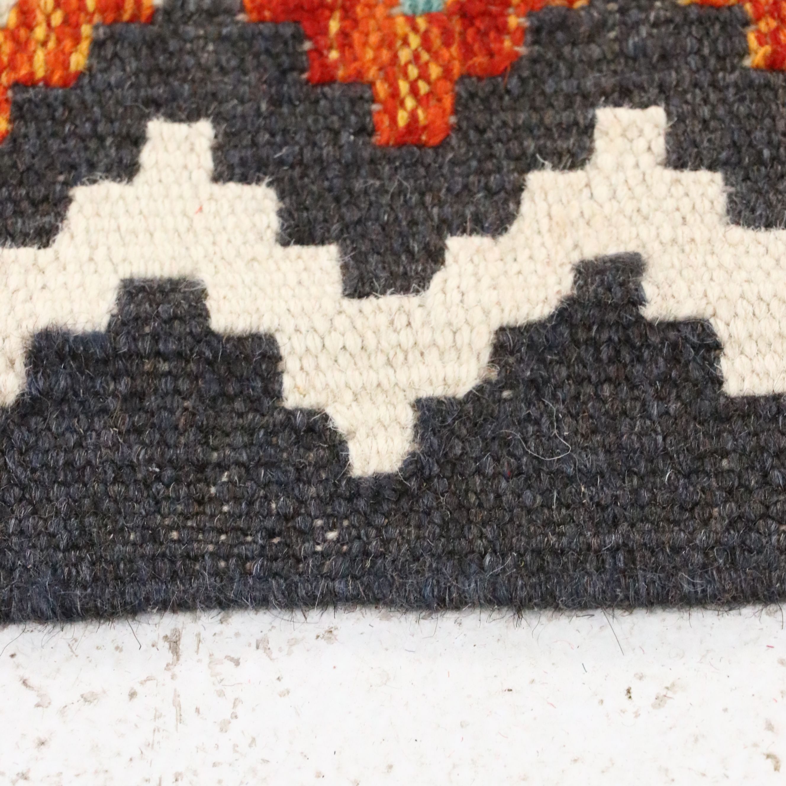 8'5 x 11'7 Handwoven Pakistani Kilim Area Rug