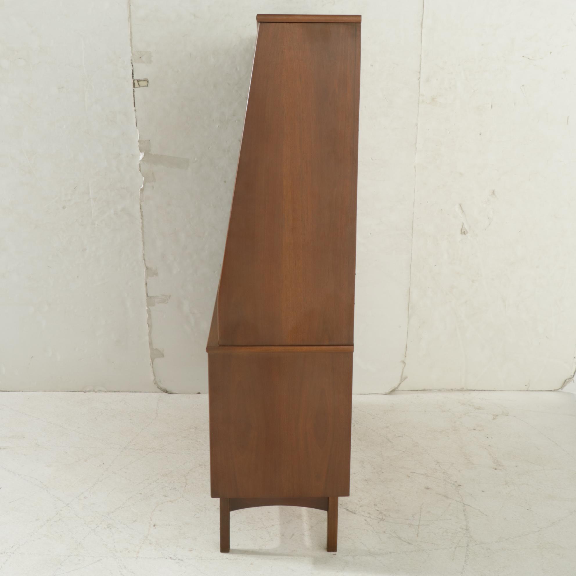 Stanley Mid Century Modern Walnut China Cabinet