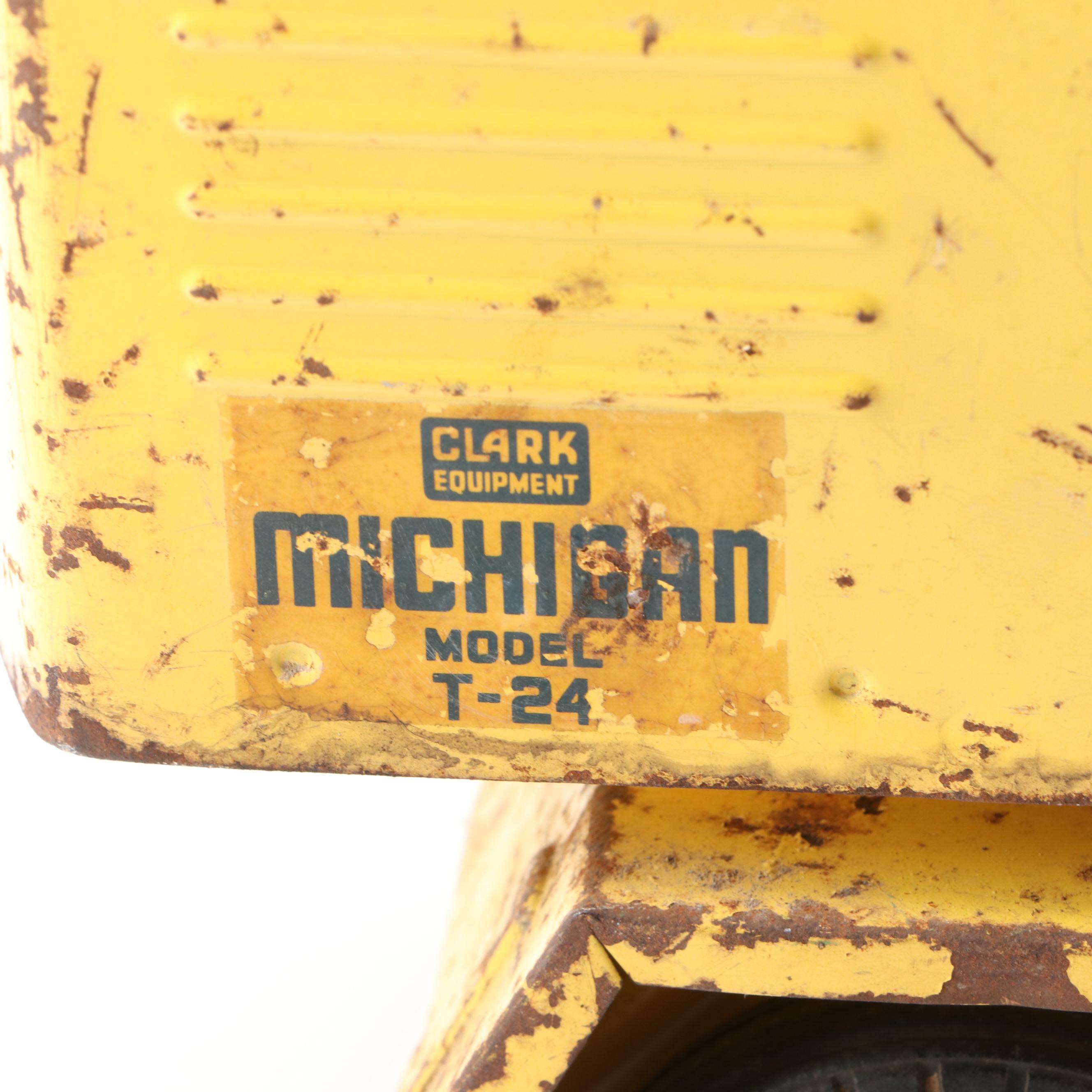 Ny-Lint Clark Equipment Michigan T-24 Steel Construction Crane Truck