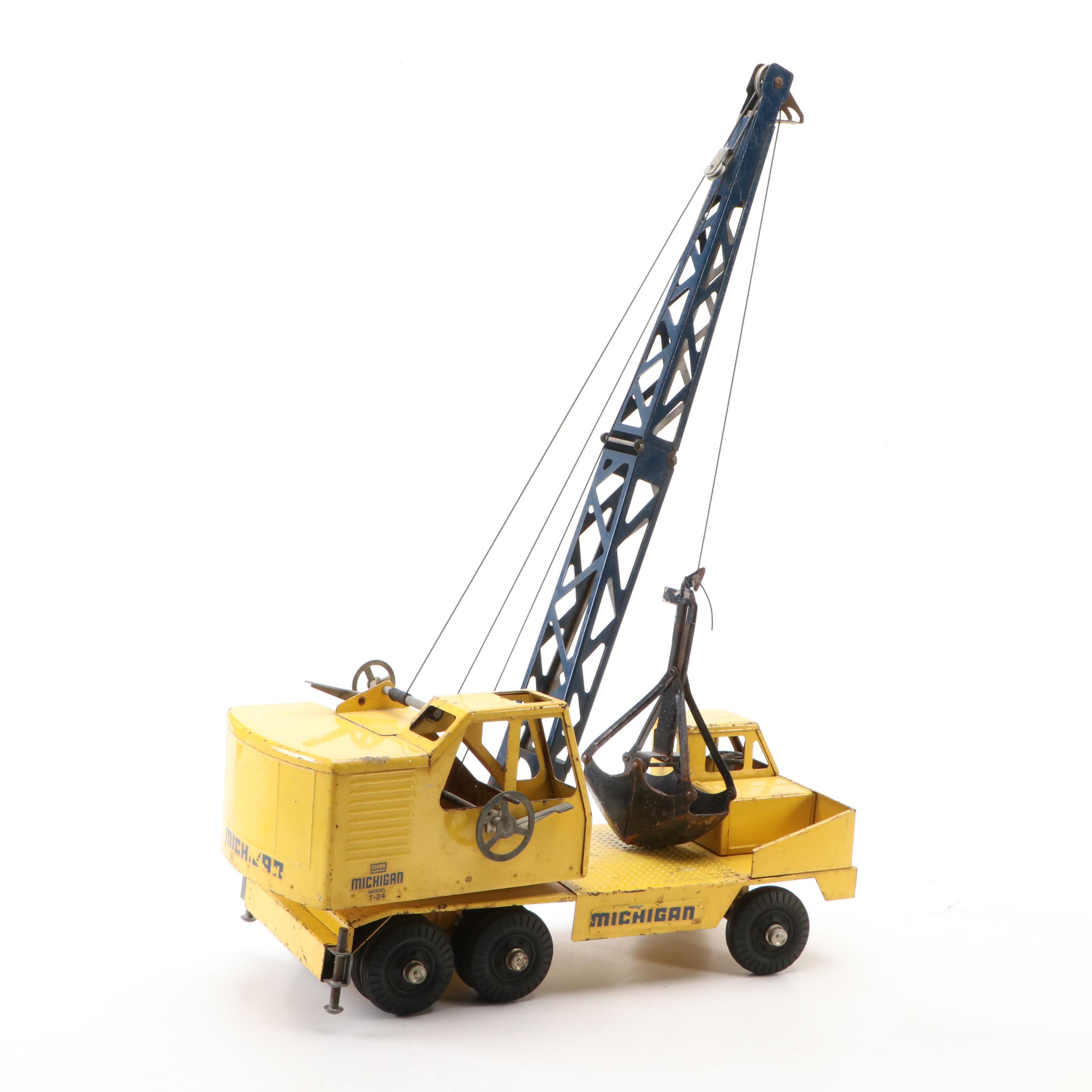 Ny-Lint Clark Equipment Michigan T-25 Steel Crane Truck with Structo Bulldozer