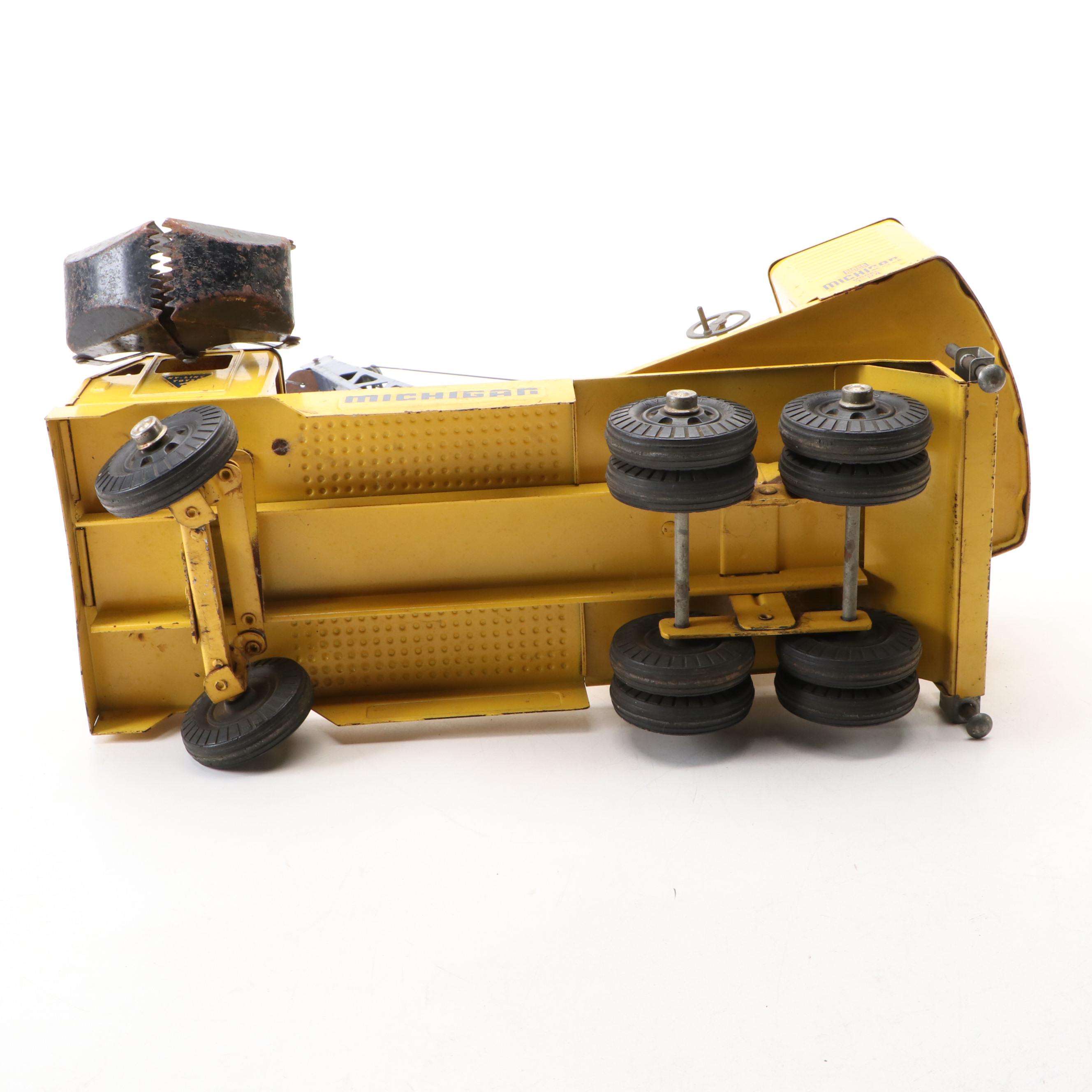 Ny-Lint Clark Equipment Michigan T-25 Steel Crane Truck with Structo Bulldozer