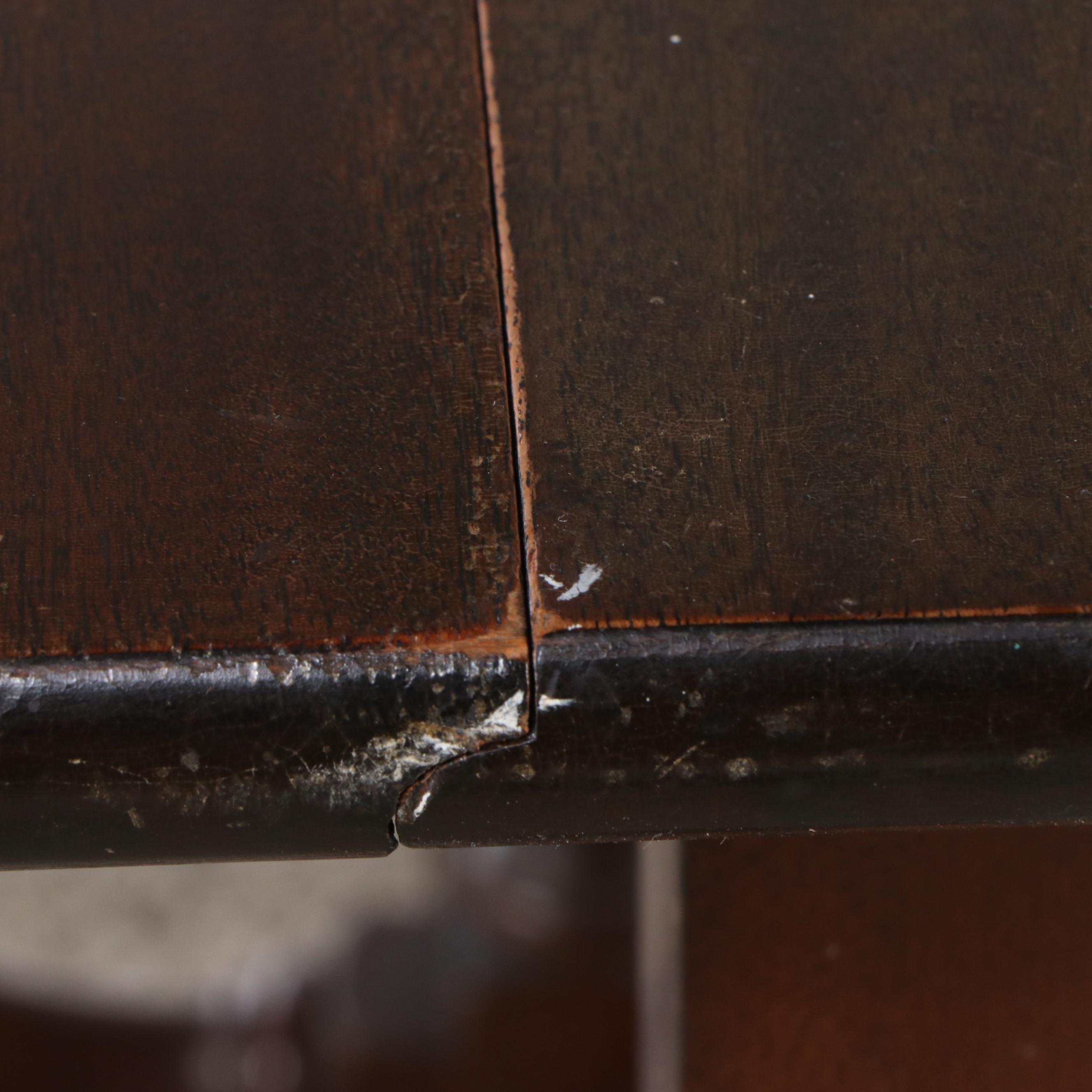 William and Mary Style Gateleg Mahogany Drop Leaf Table