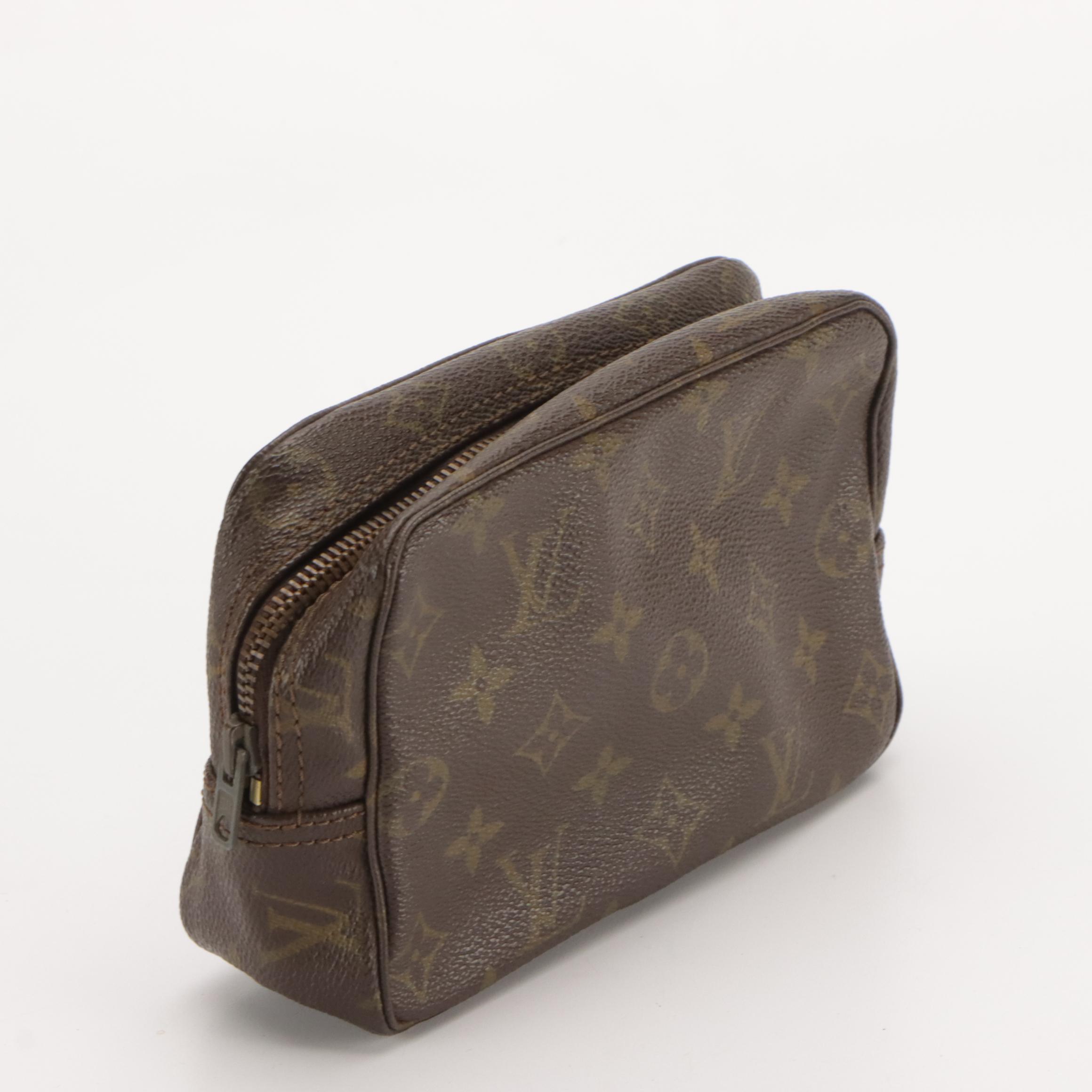 Louis Vuitton Trousse Toilette 19 in Monogram Canvas