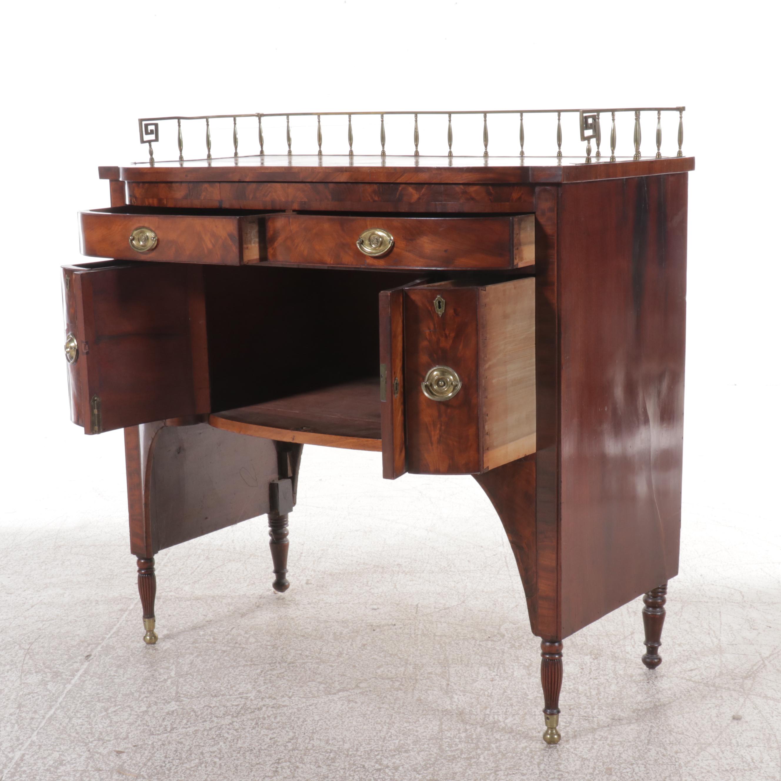 American Federal Mahogany Sideboard, Early 19th Century