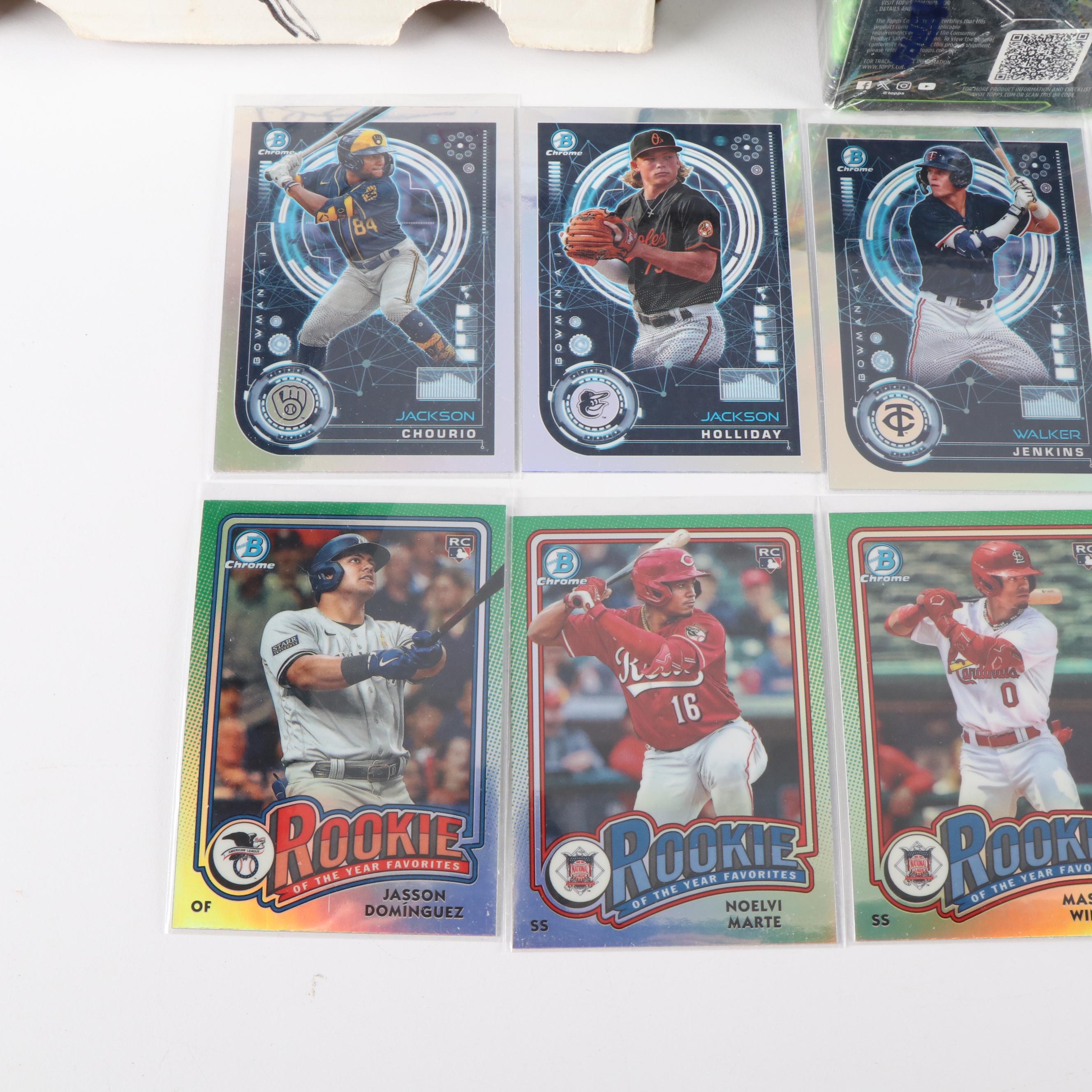 Large Group of Modern and Vintage Baseball Cards and More