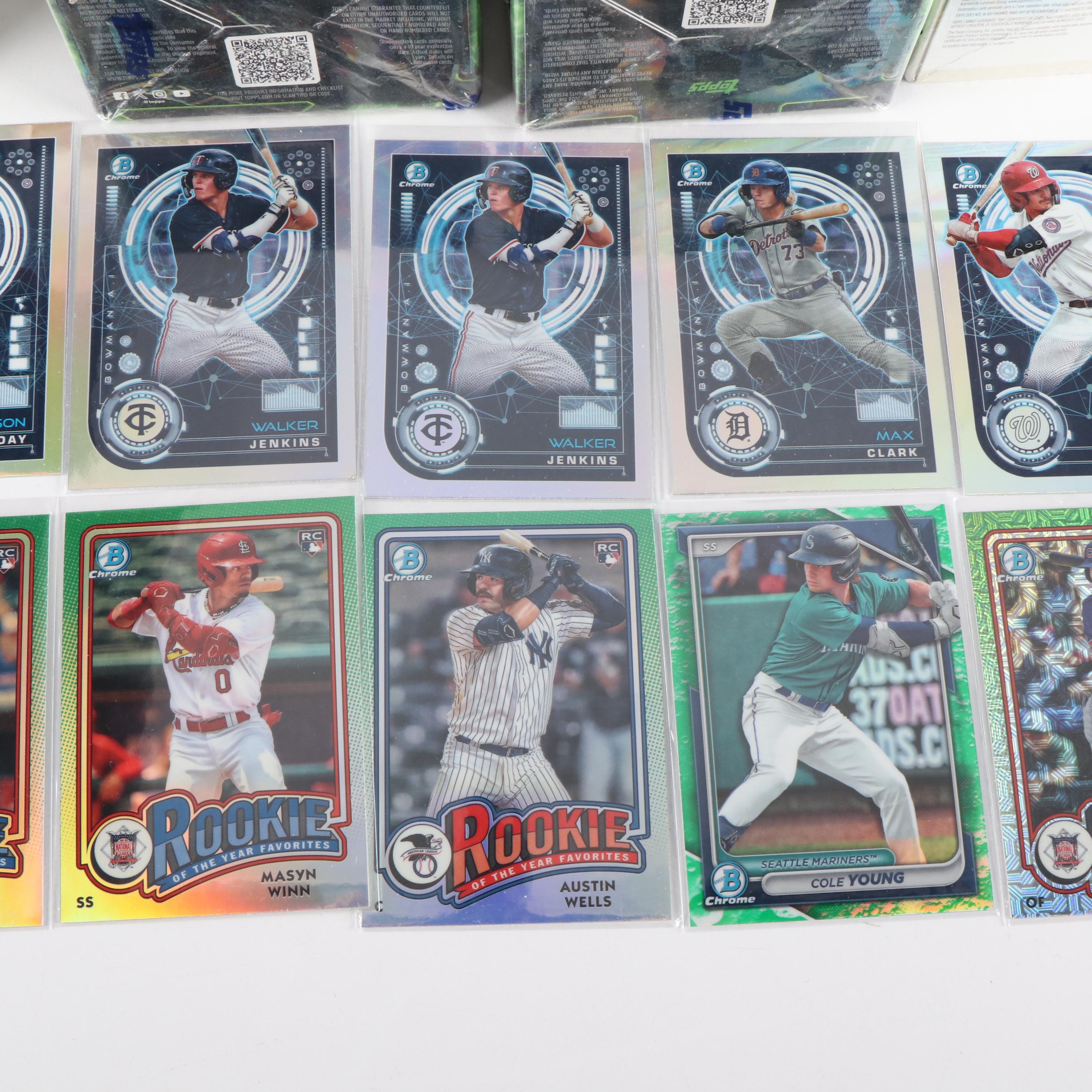 Large Group of Modern and Vintage Baseball Cards and More