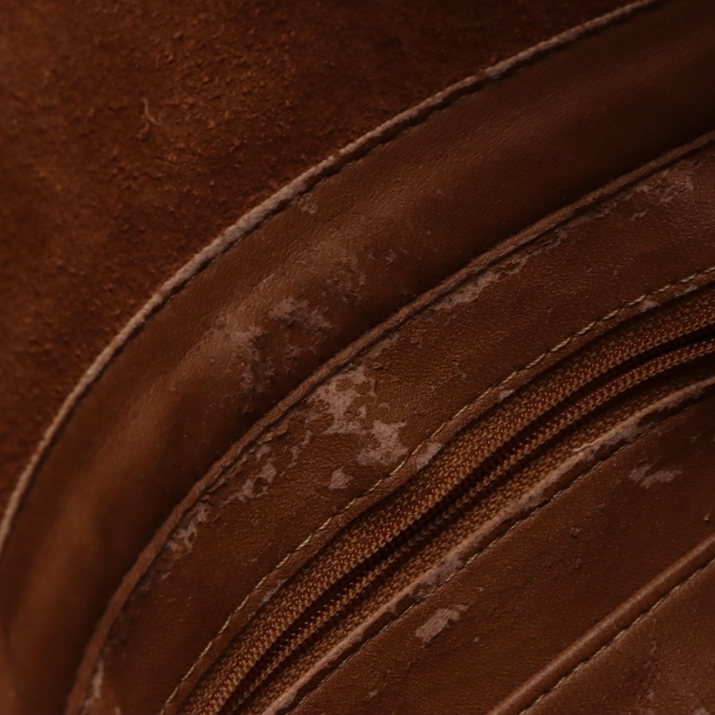 Burberrys Vintage Saddle Flap Crossbody in Caramel Brown Nubuck and Leather