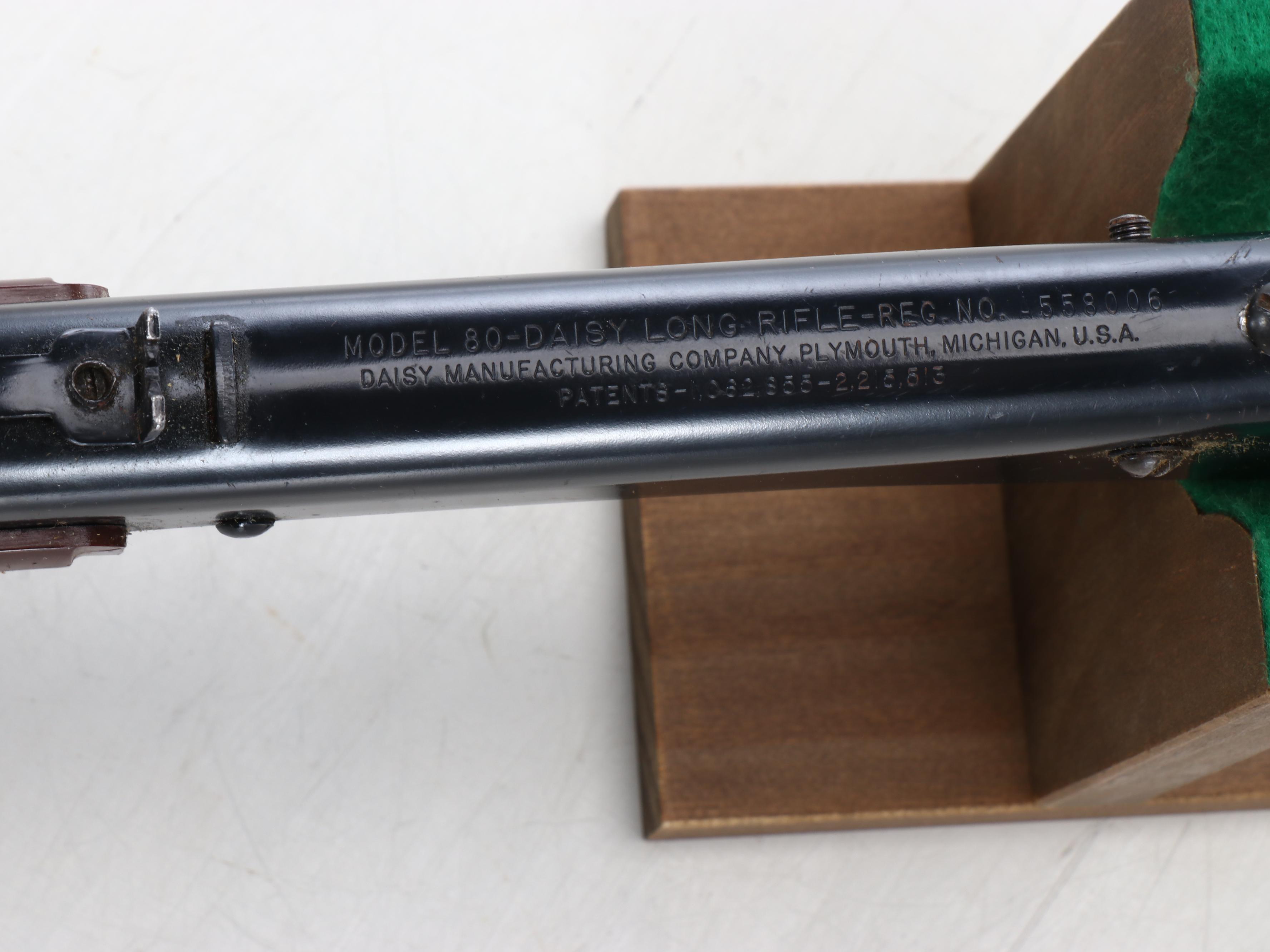 Daisy Long Rifle Repeating BB Gun with Wooden Stand