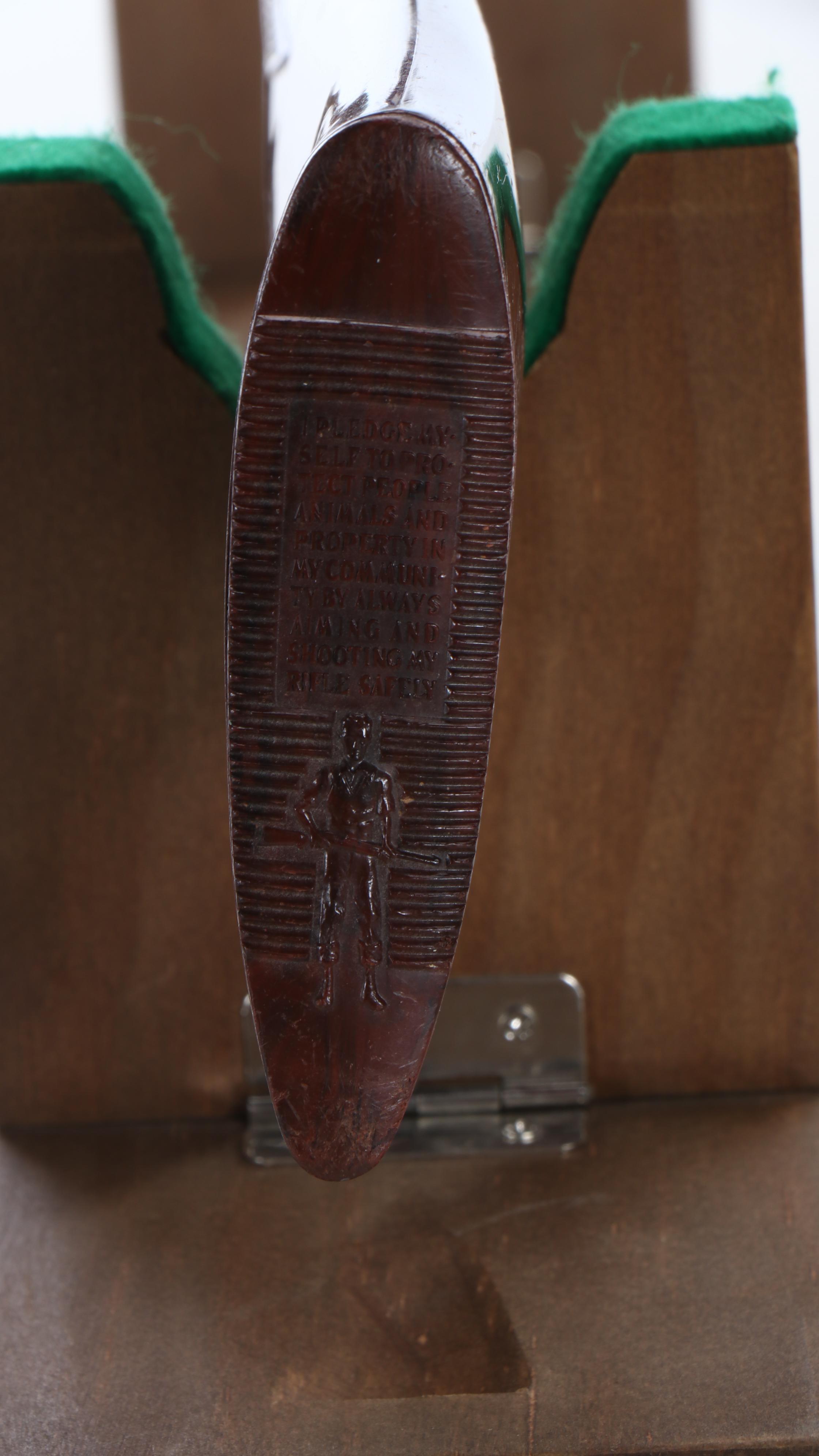 Daisy Long Rifle Repeating BB Gun with Wooden Stand