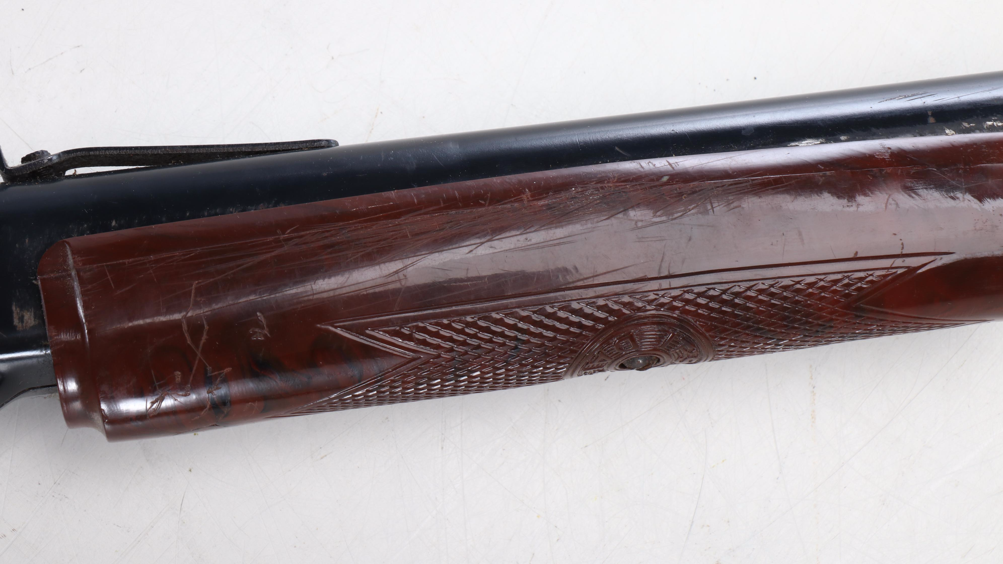 Daisy Long Rifle Repeating BB Gun with Wooden Stand