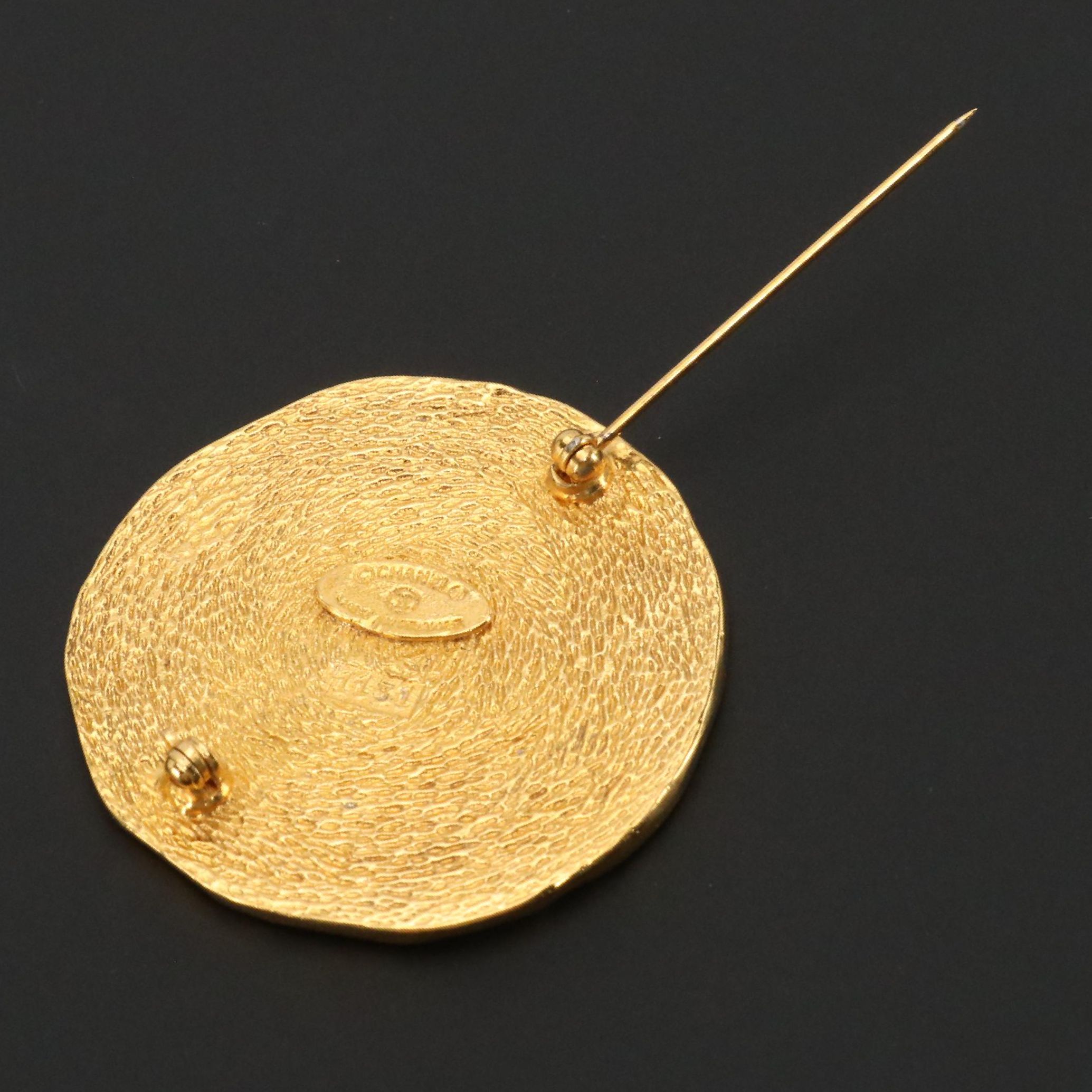 Chanel 31 Rue Cambon Round Brooch Pin