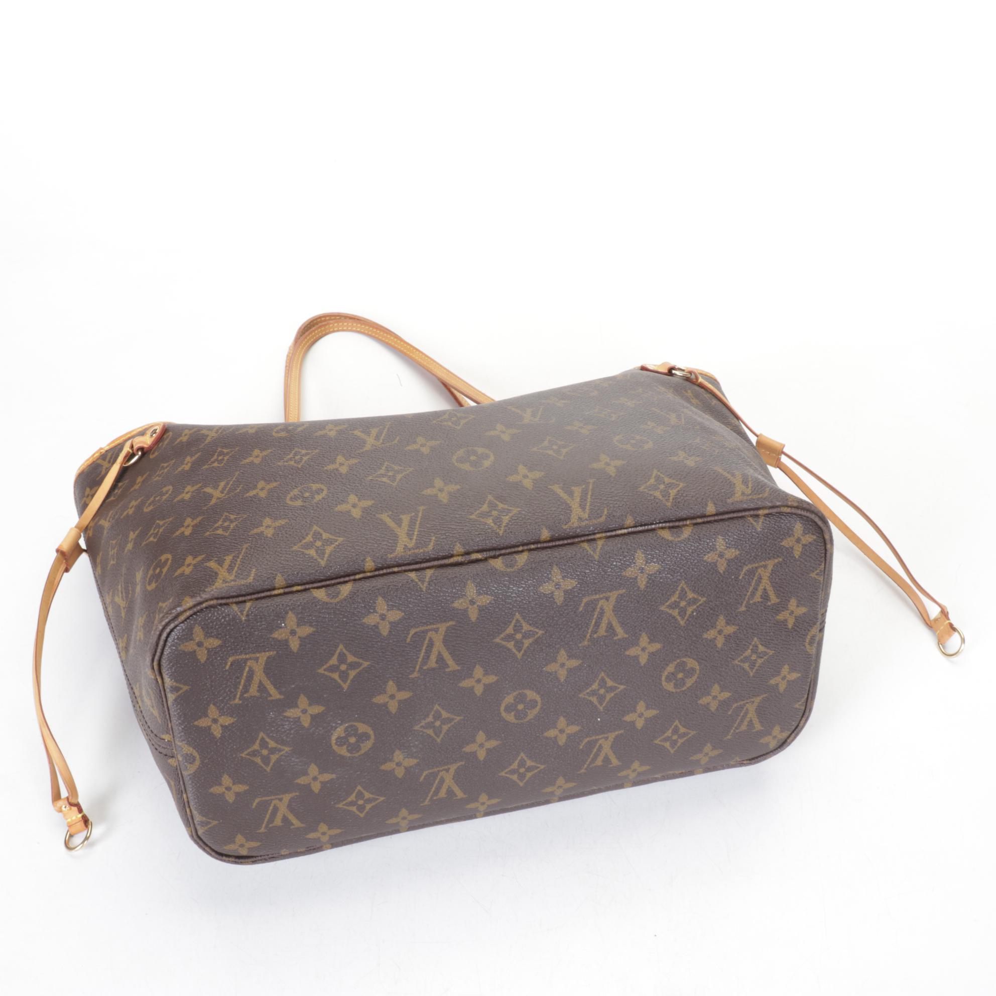 Louis Vuitton Neverfull MM in Monogram Canvas and Leather Trim