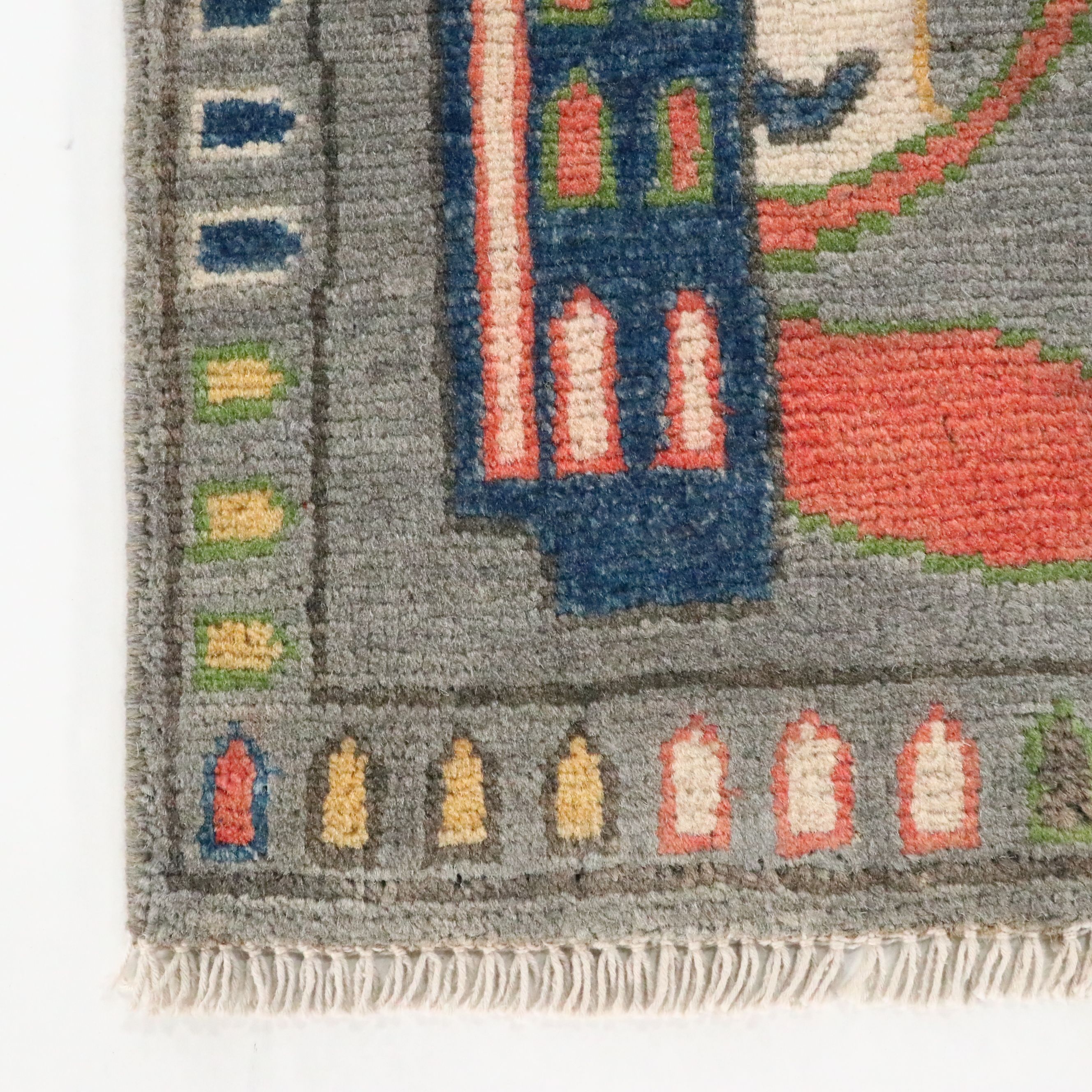 2'8 x 4'8 Hand-Knotted Pakistani Pictorial War Rug