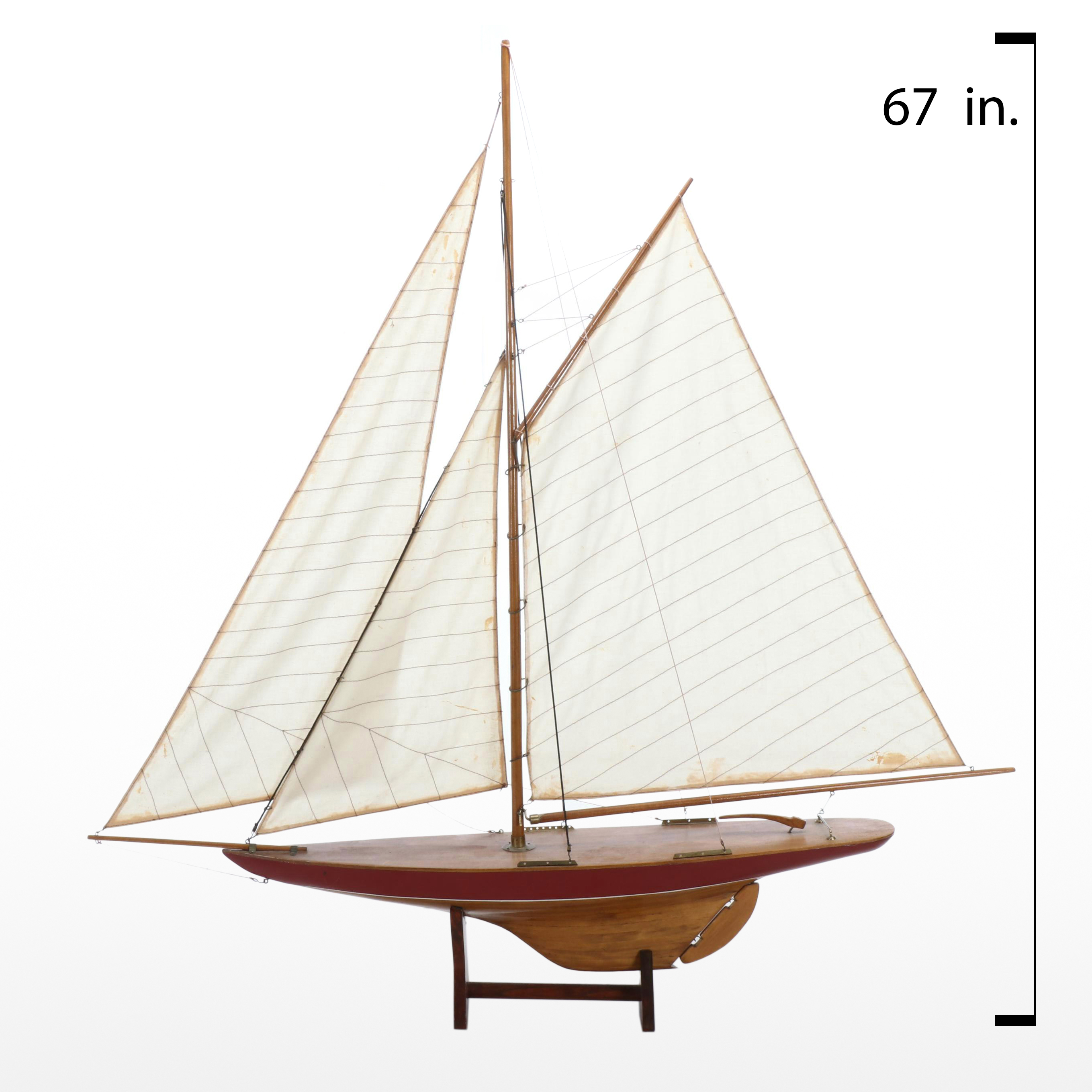 Solid Wood Deck Defender Pond Yacht Model Sailboat, Mid to Late 20th Century