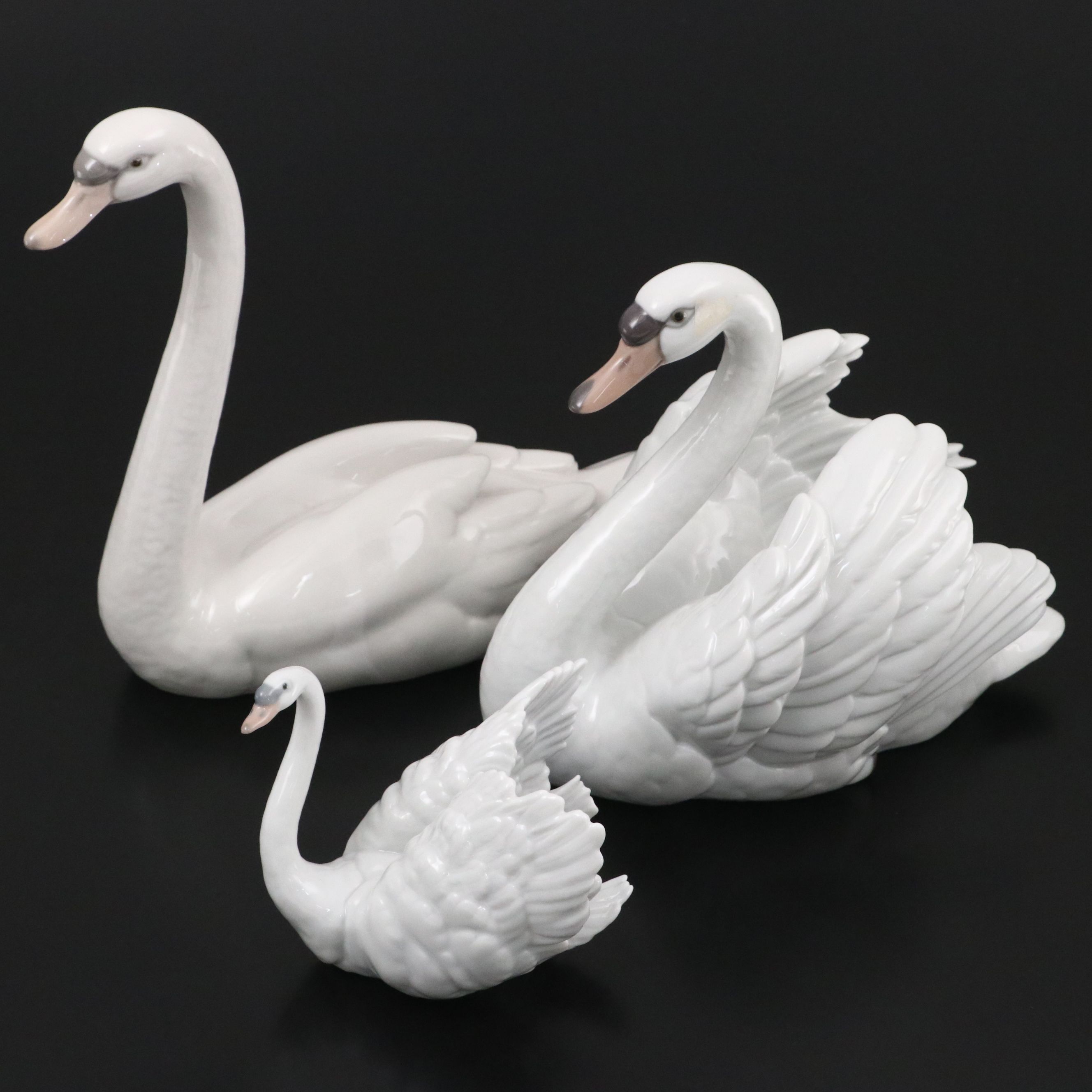 Lladró Porcelain Swan Figurines