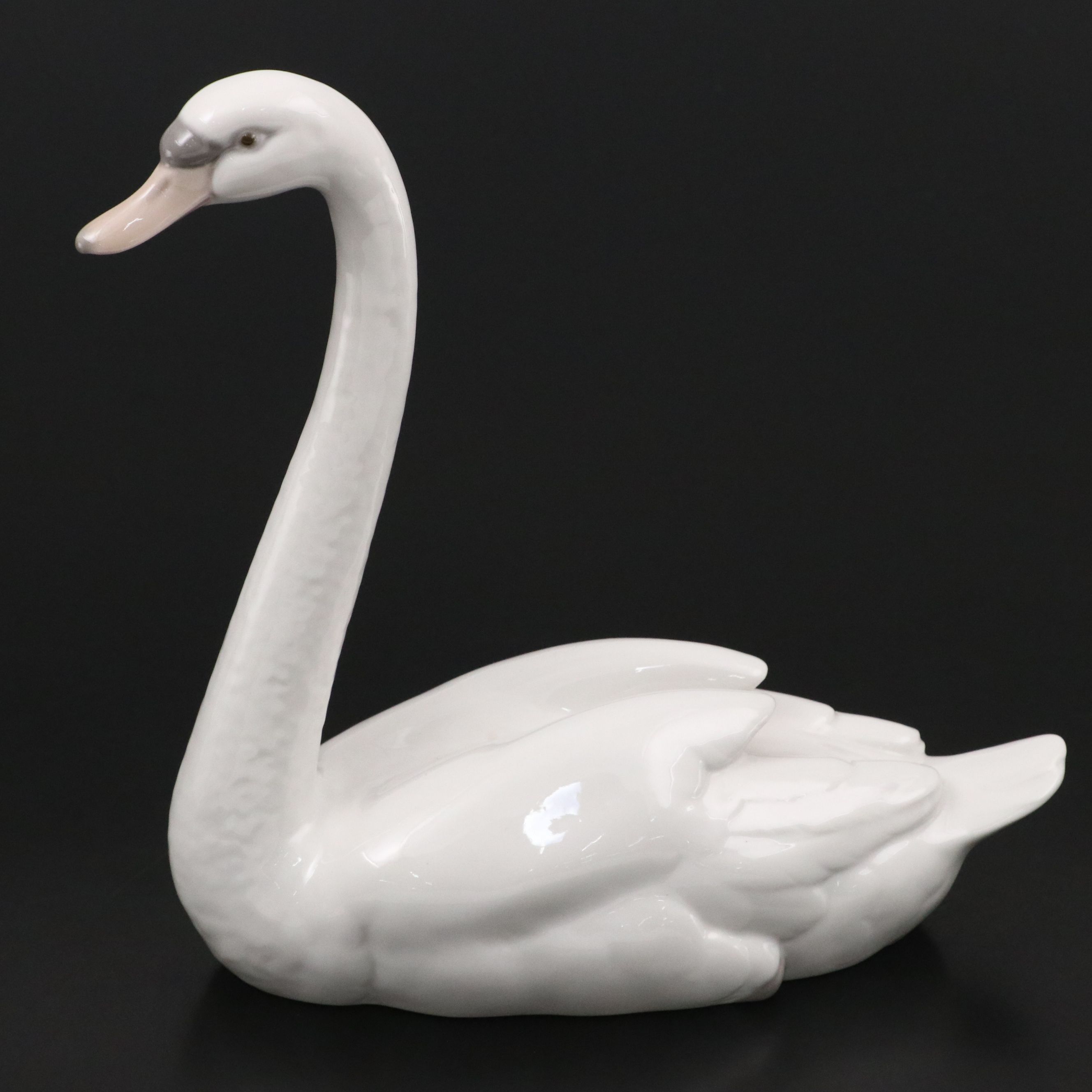Lladró Porcelain Swan Figurines