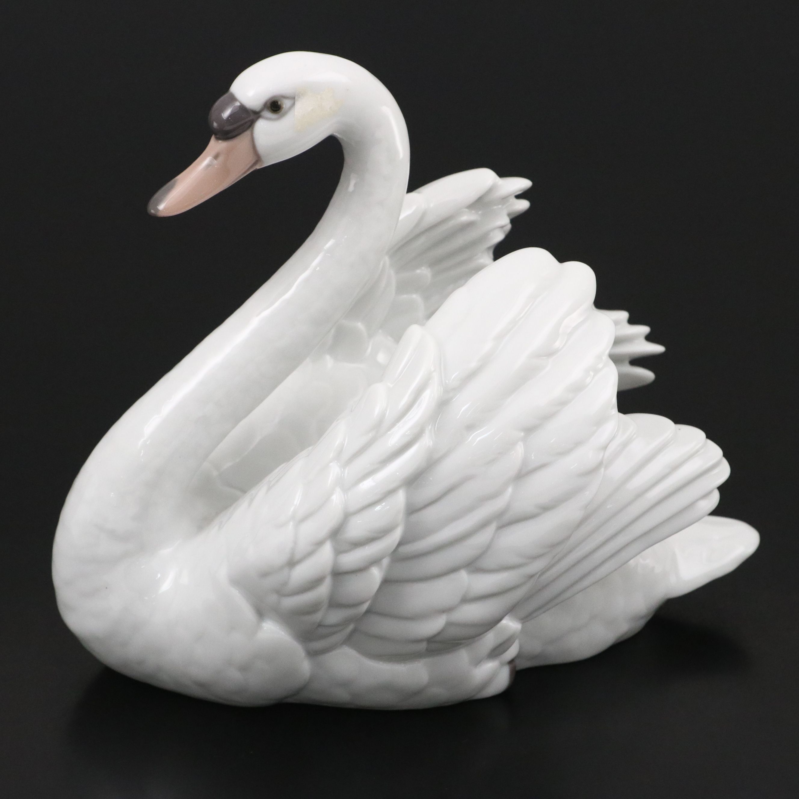 Lladró Porcelain Swan Figurines