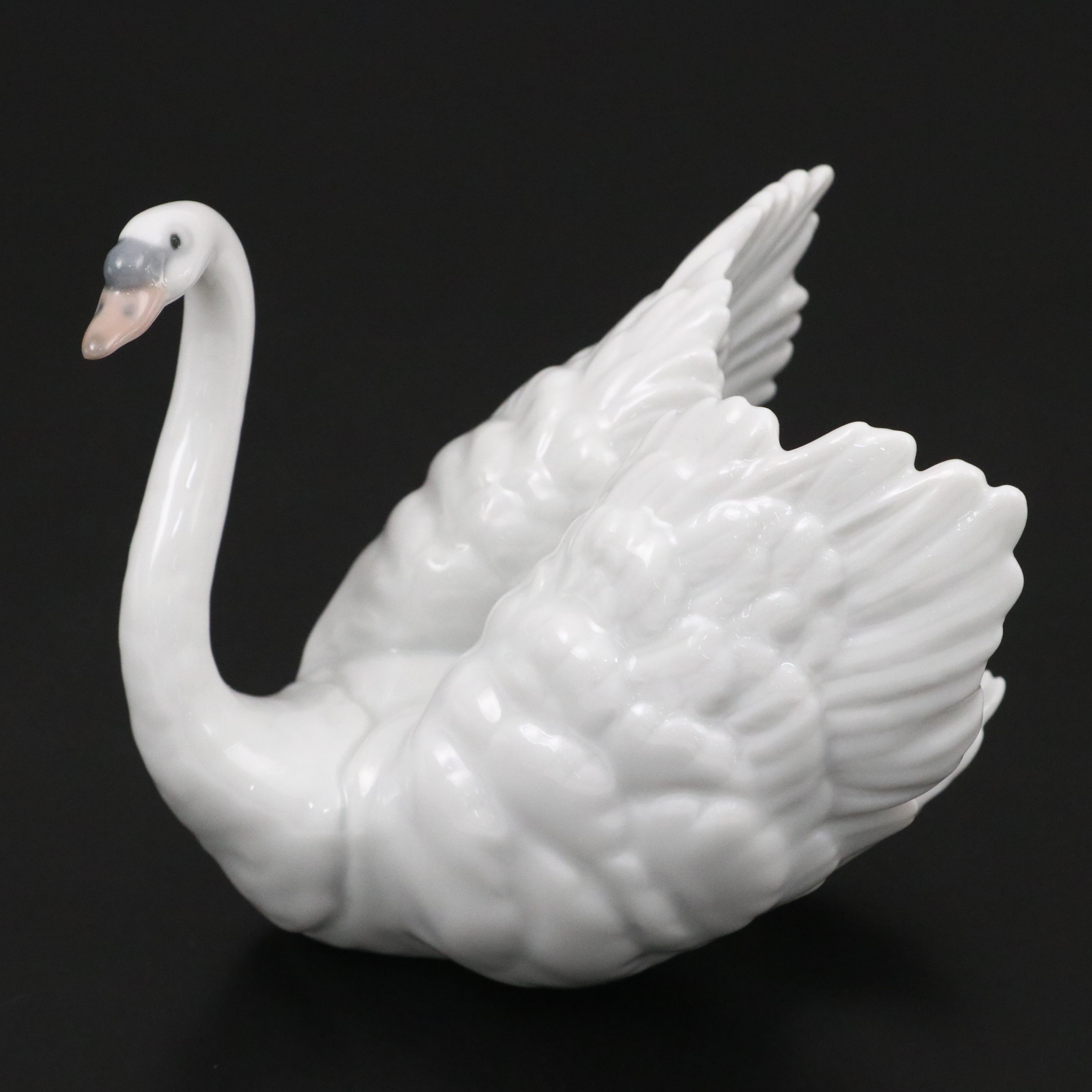 Lladró Porcelain Swan Figurines