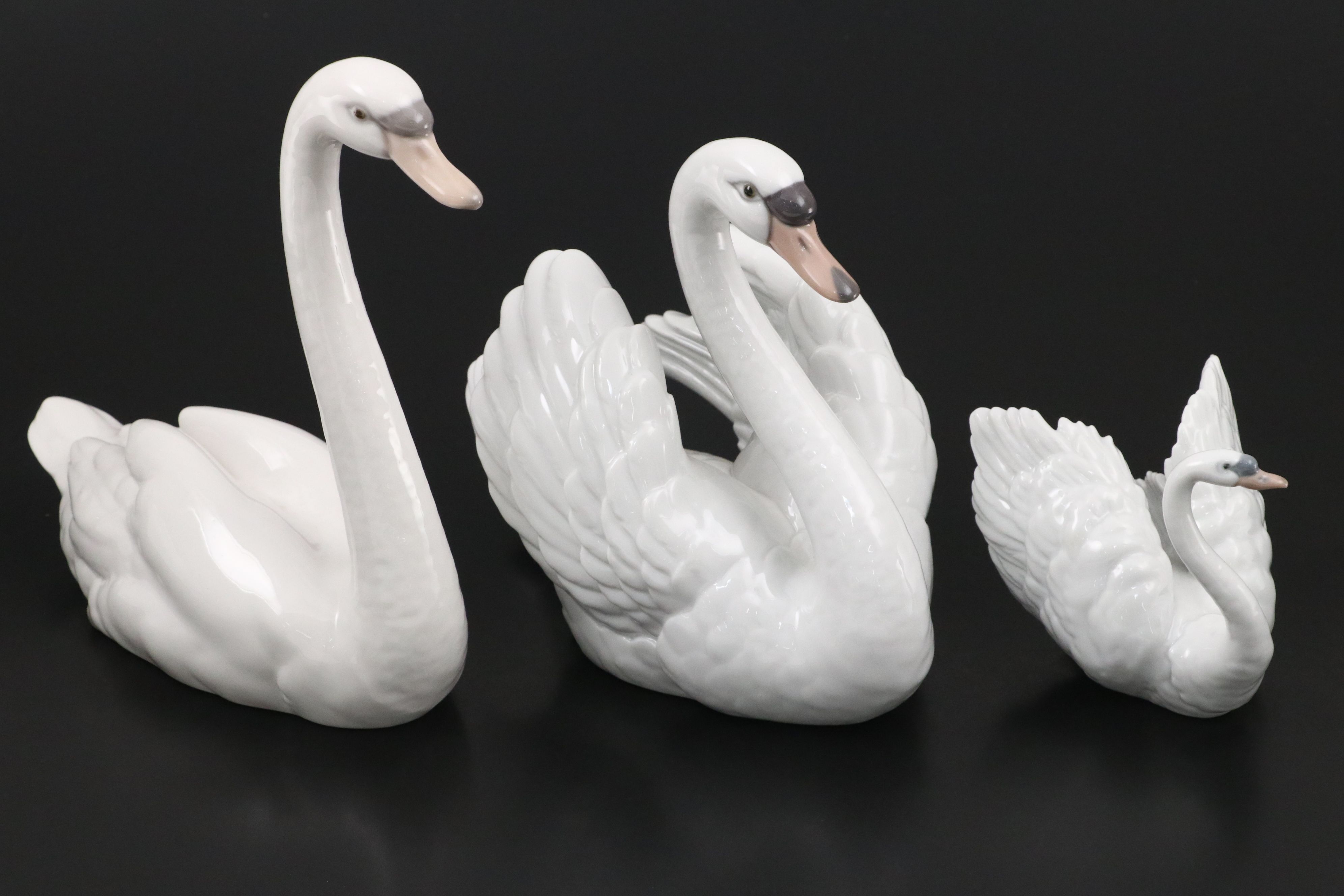 Lladró Porcelain Swan Figurines