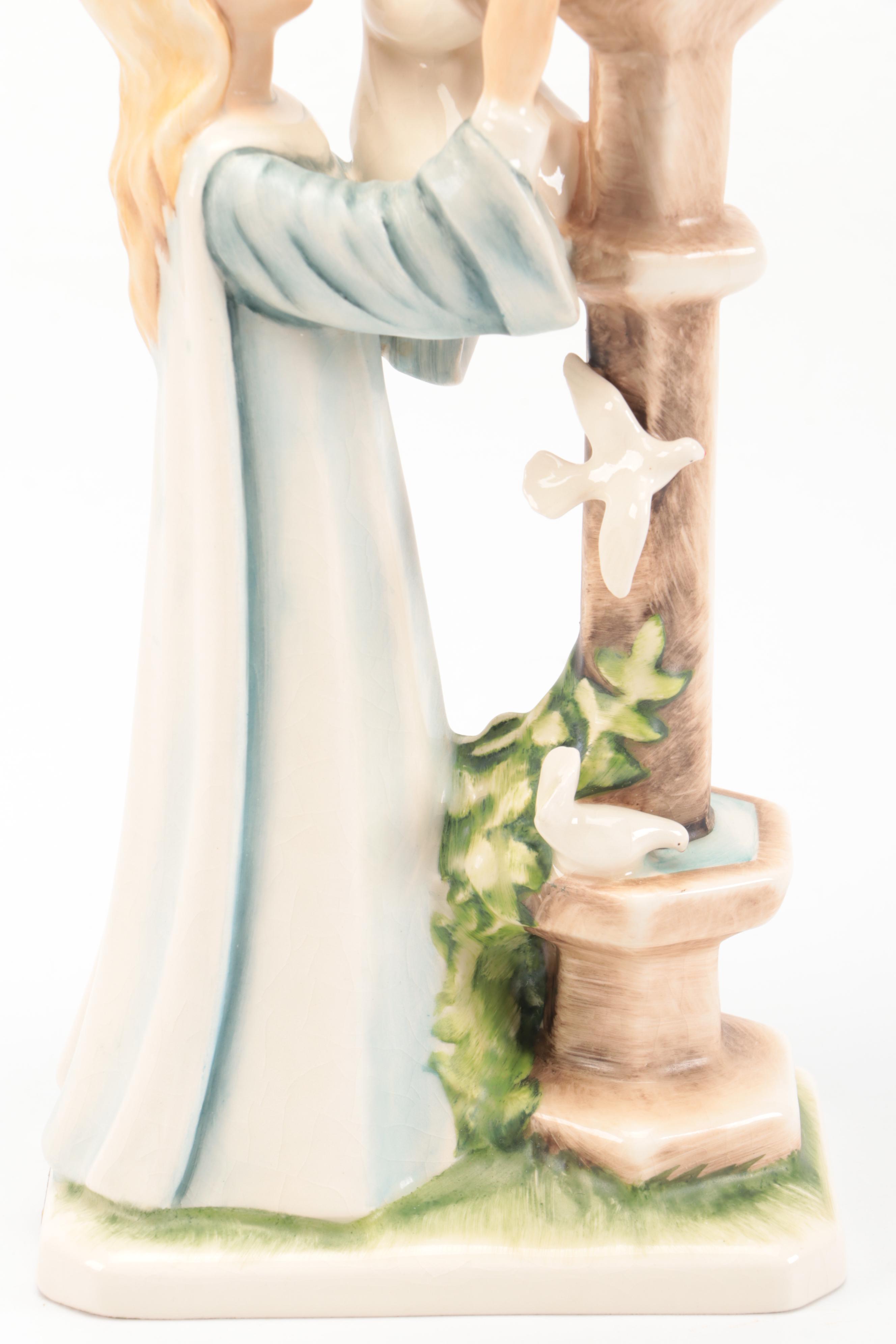 Goebel "Madonna of the Doves" Porcelain Hummel Figurine