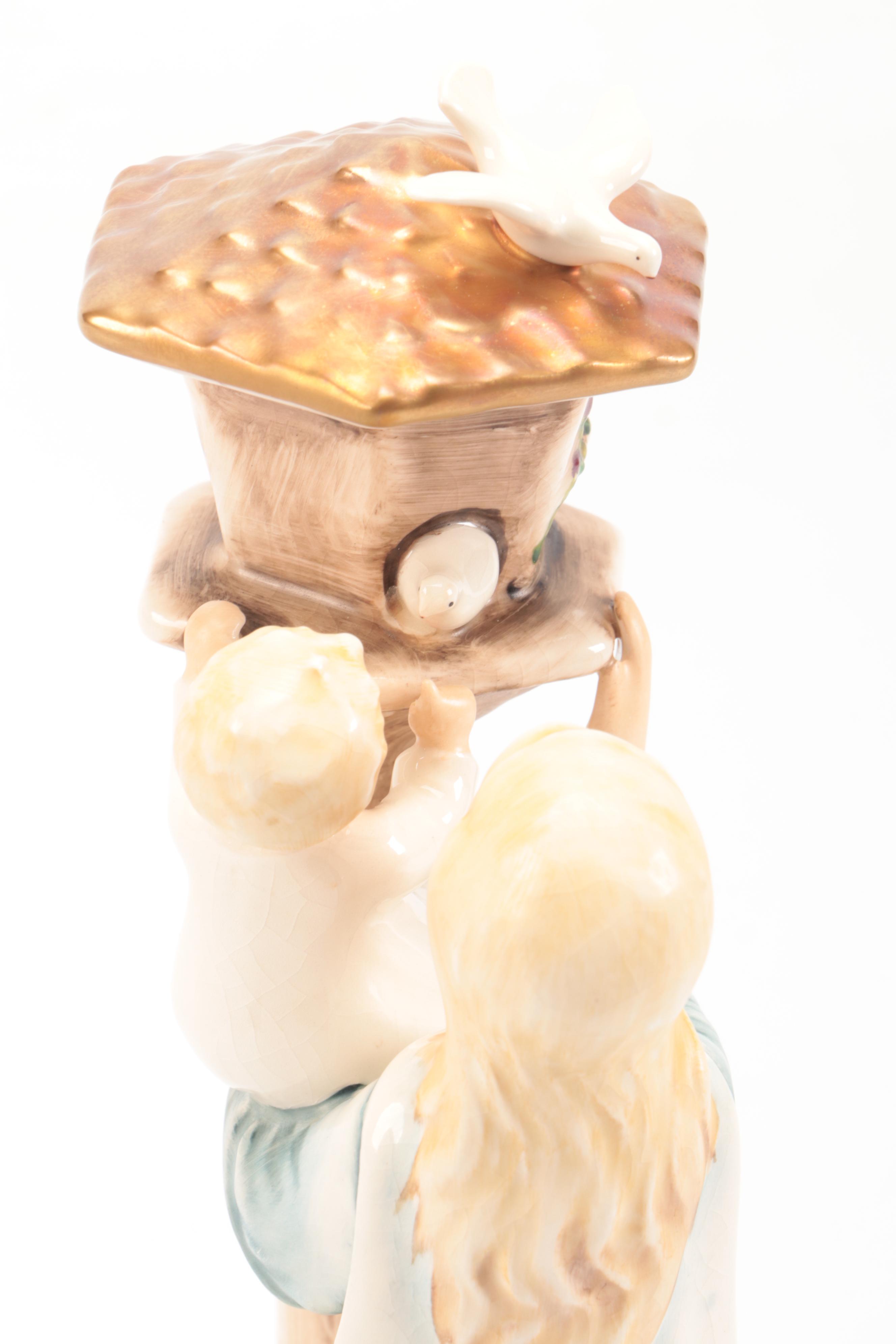 Goebel "Madonna of the Doves" Porcelain Hummel Figurine