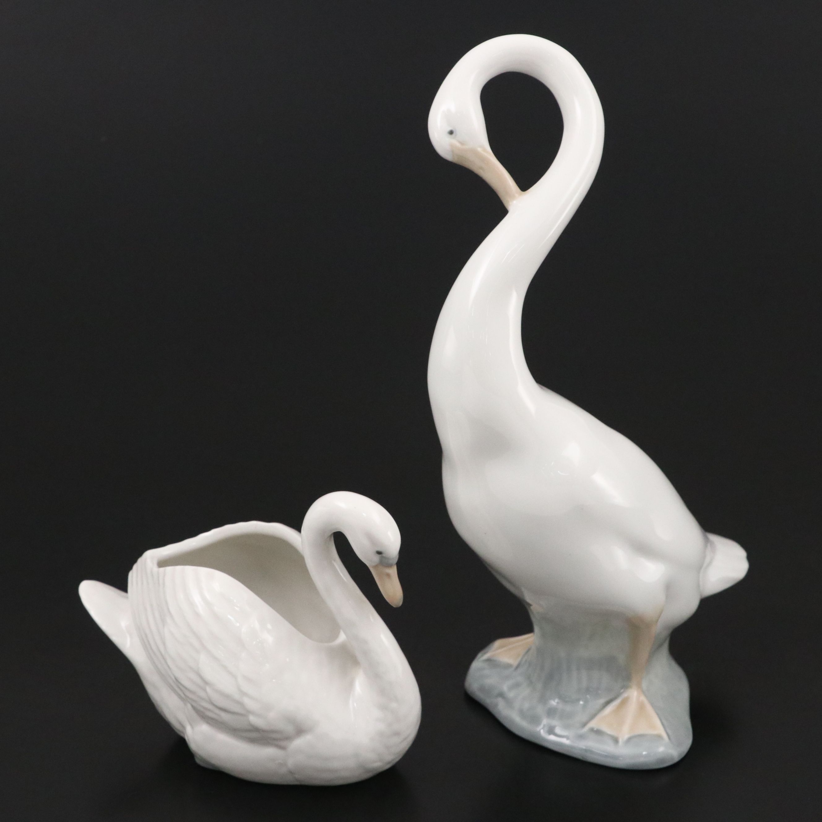 Nao by Lladró Porcelain Swan Figurine with Planter
