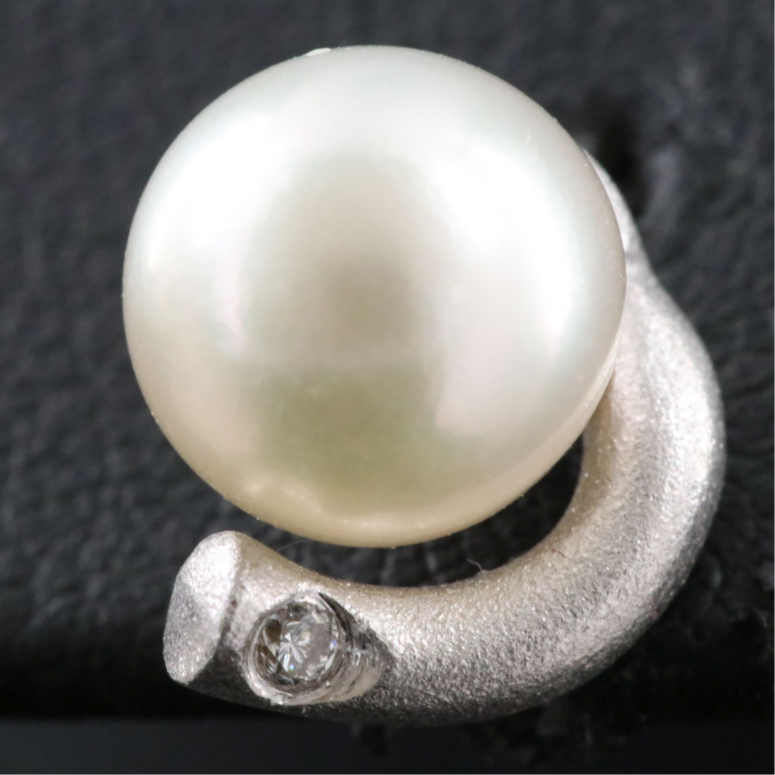 18K Pearl and Diamond Earrings