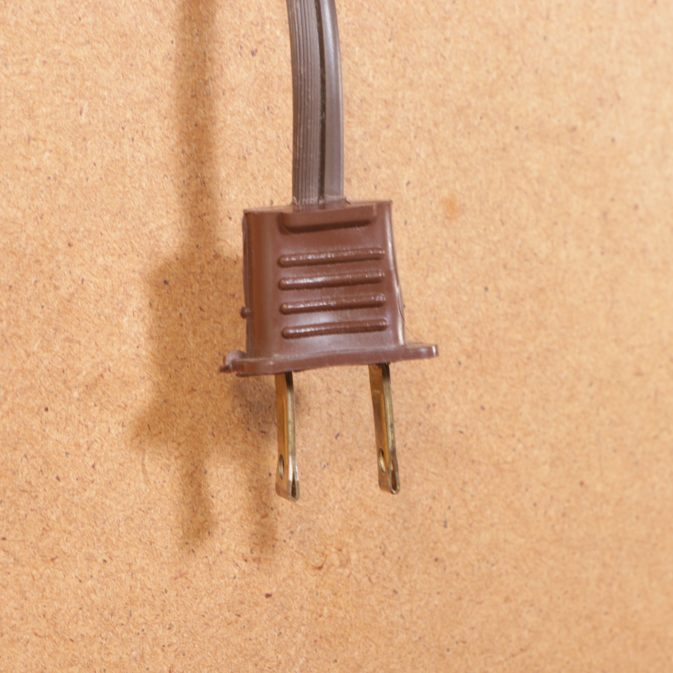 Pulaski Furniture Illuminated Walnut Curio Cabinet, Late 20th Century