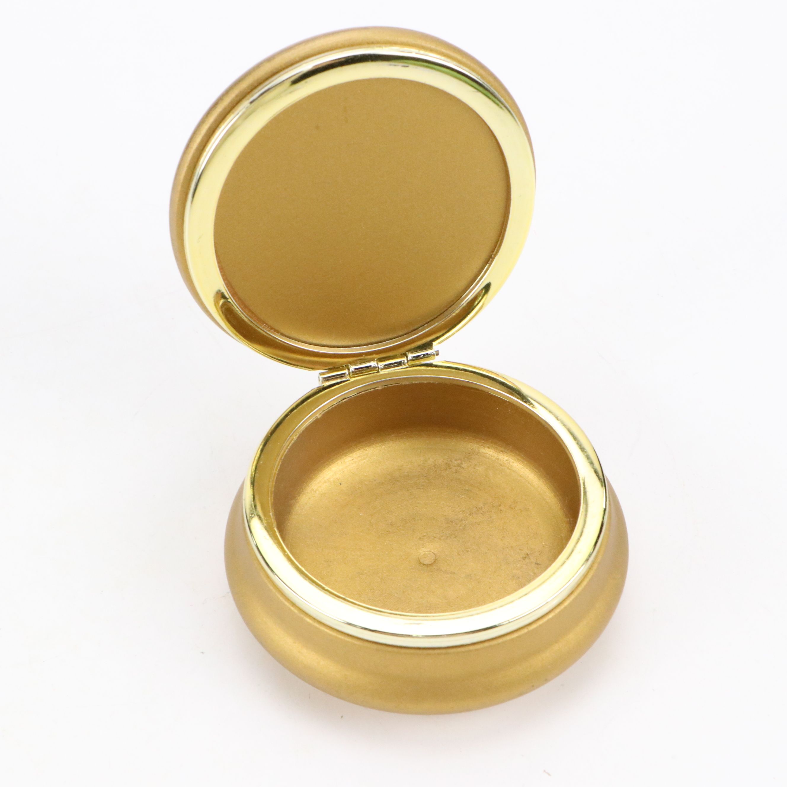 Continental Ceramic Vases and Decorative Boxes with Korean Brass Swan Bookends