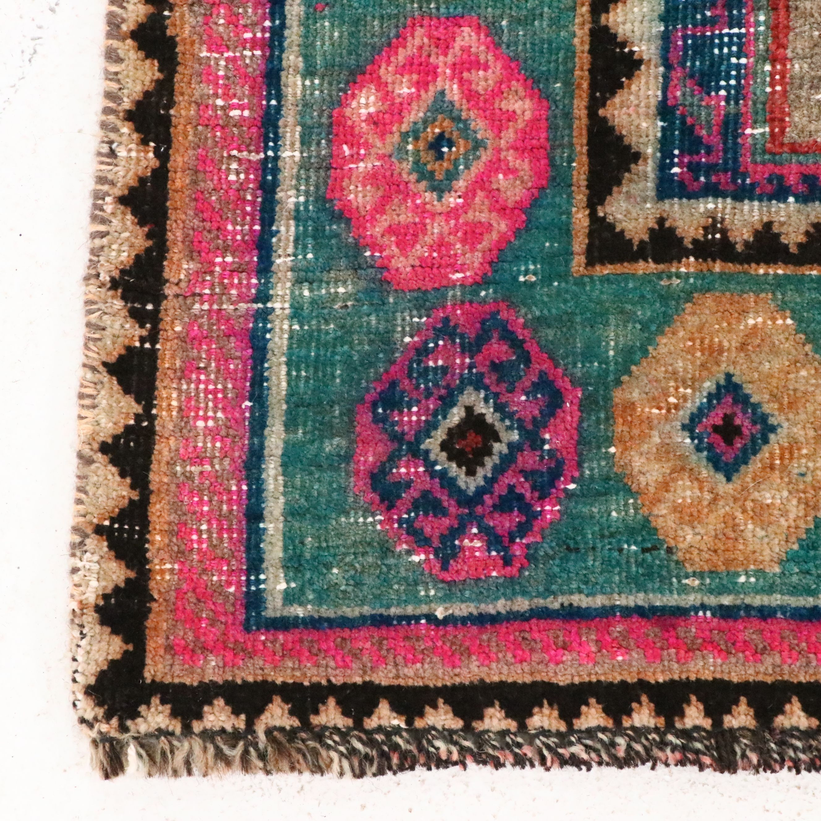 5' x 8' Hand-Knotted Persian Hamadan Area Rug