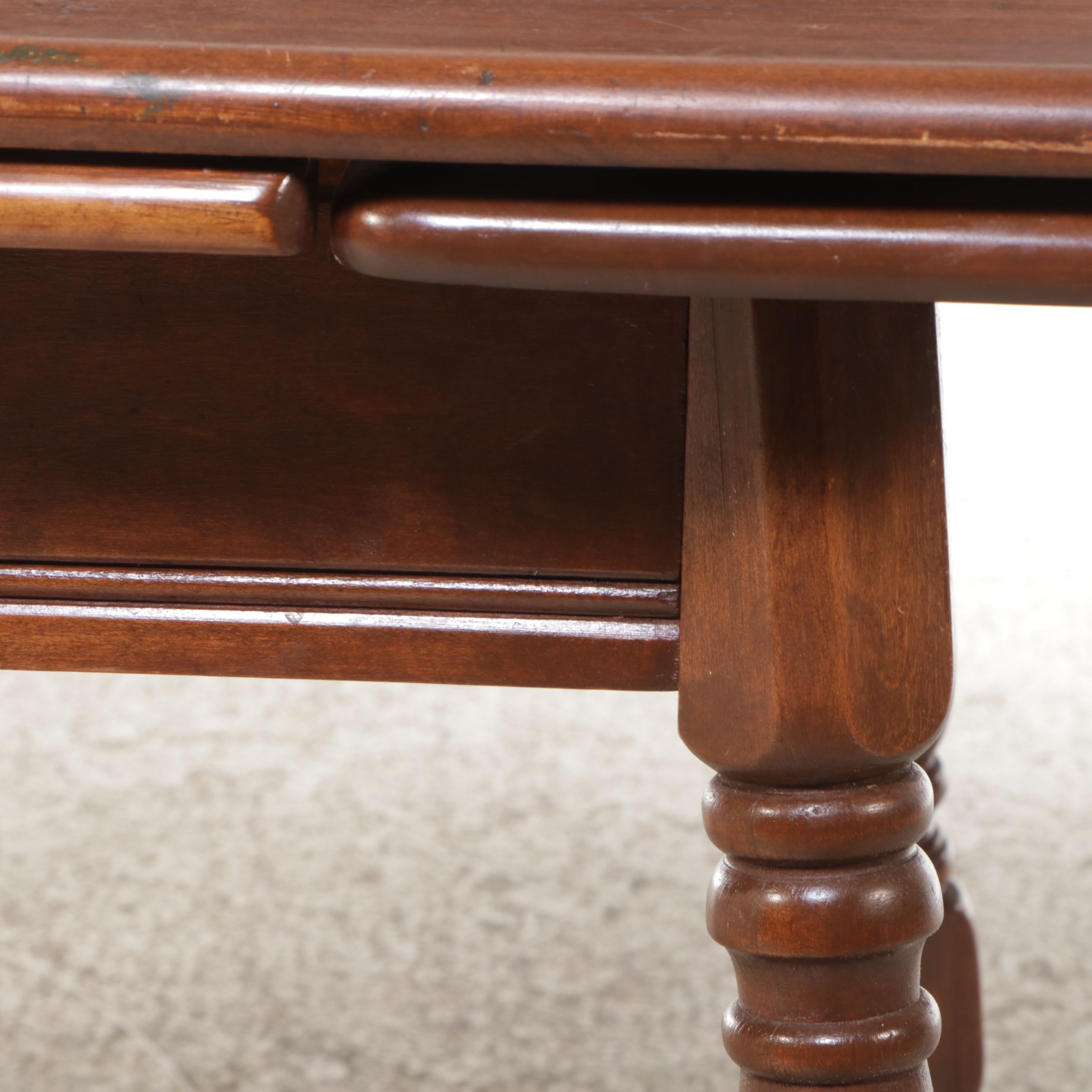 American Colonial Style Cherry Dining Table, Mid to Late 20th Century