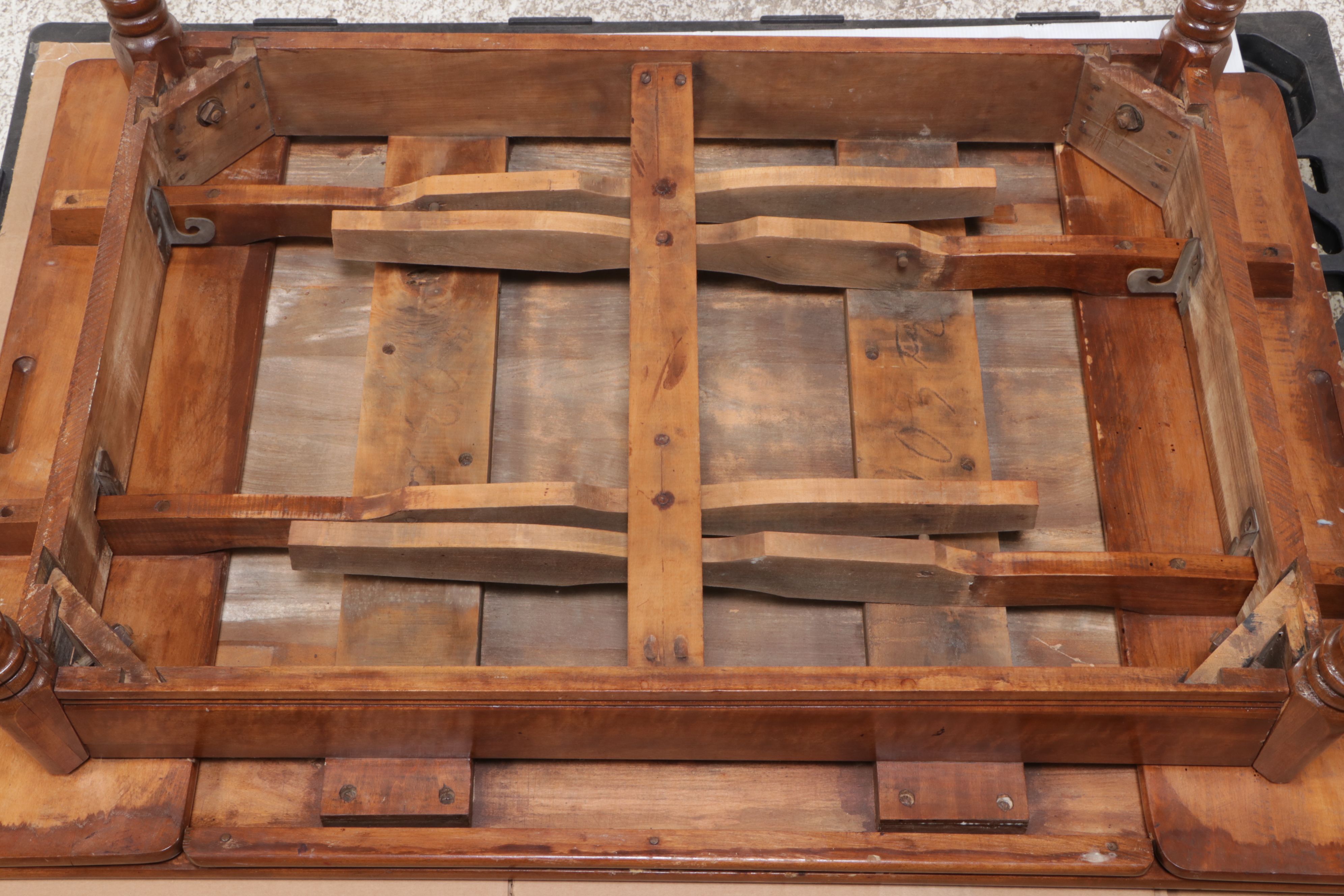 American Colonial Style Cherry Dining Table, Mid to Late 20th Century