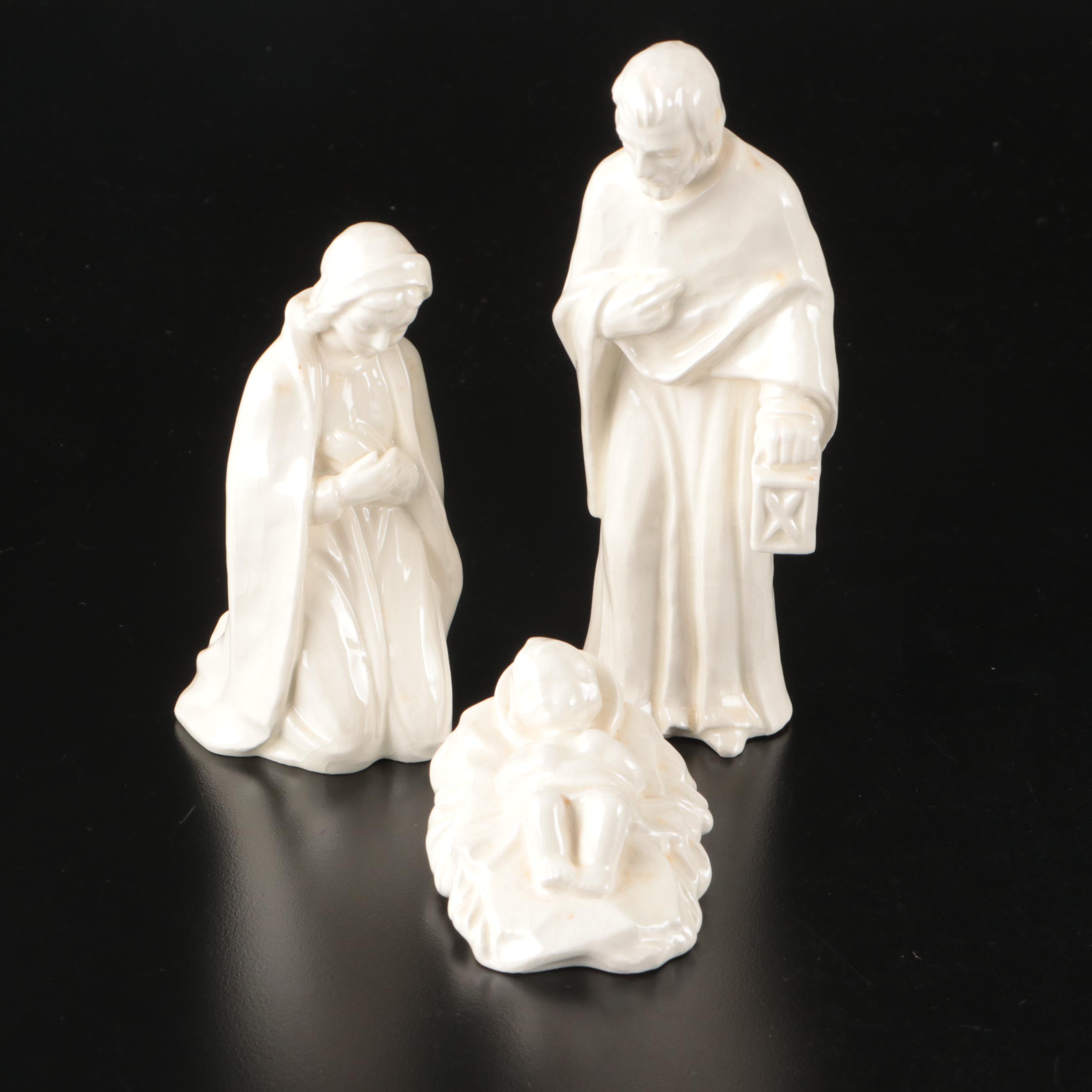 Goebel Sacrart Porcelain Nativity with Our Lady of Fátima Statuette
