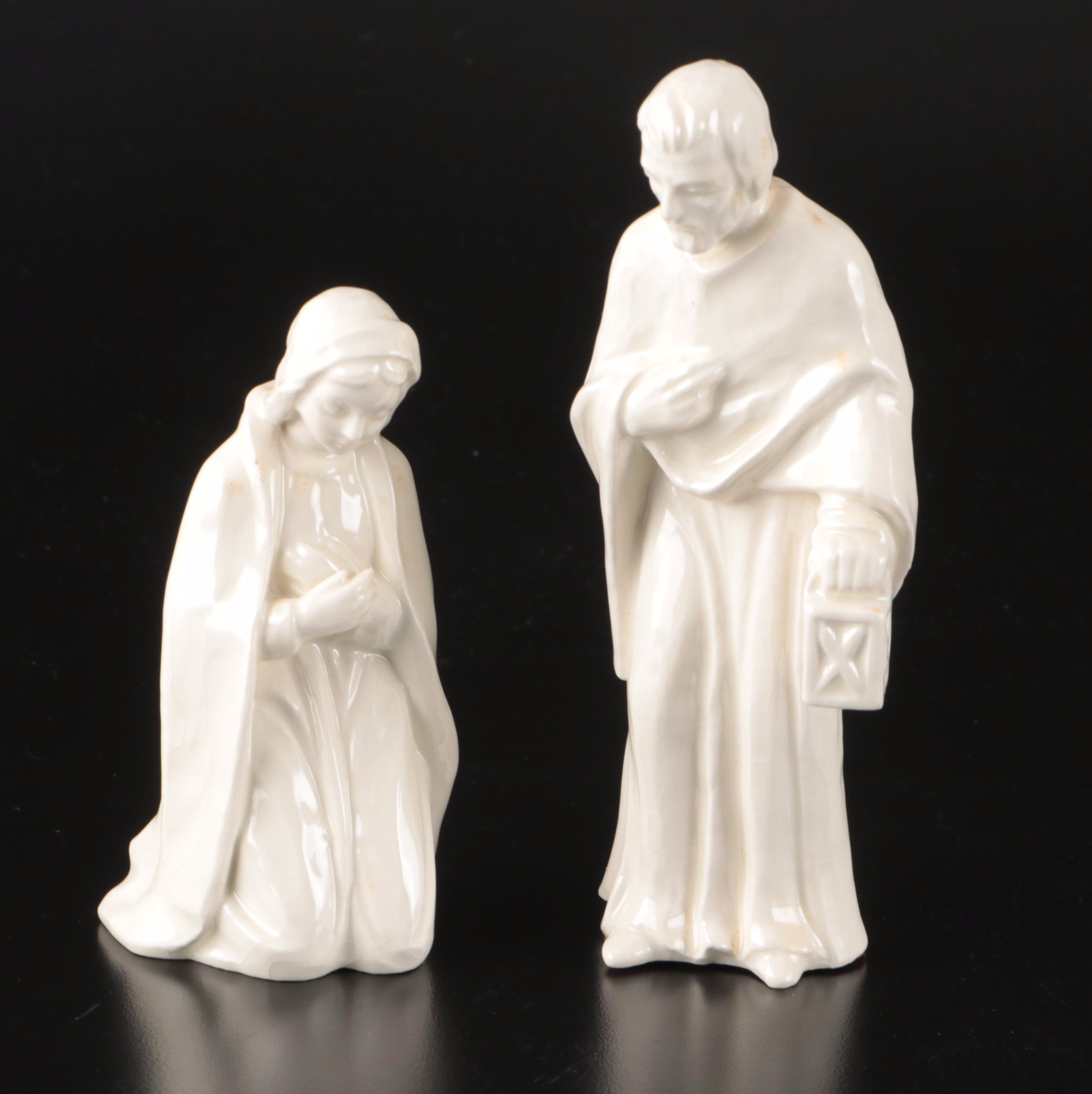 Goebel Sacrart Porcelain Nativity with Our Lady of Fátima Statuette