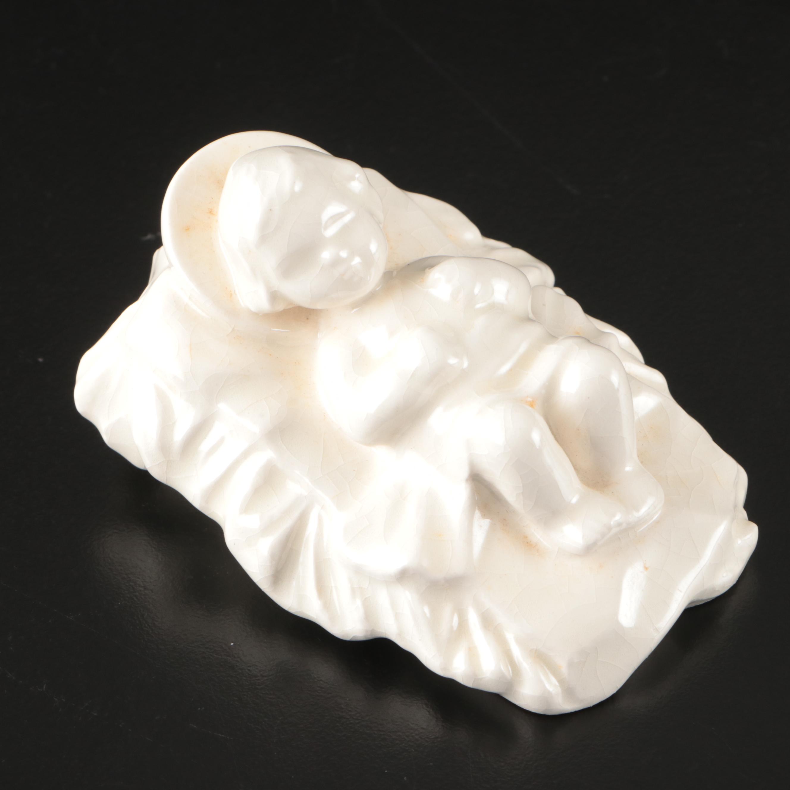 Goebel Sacrart Porcelain Nativity with Our Lady of Fátima Statuette