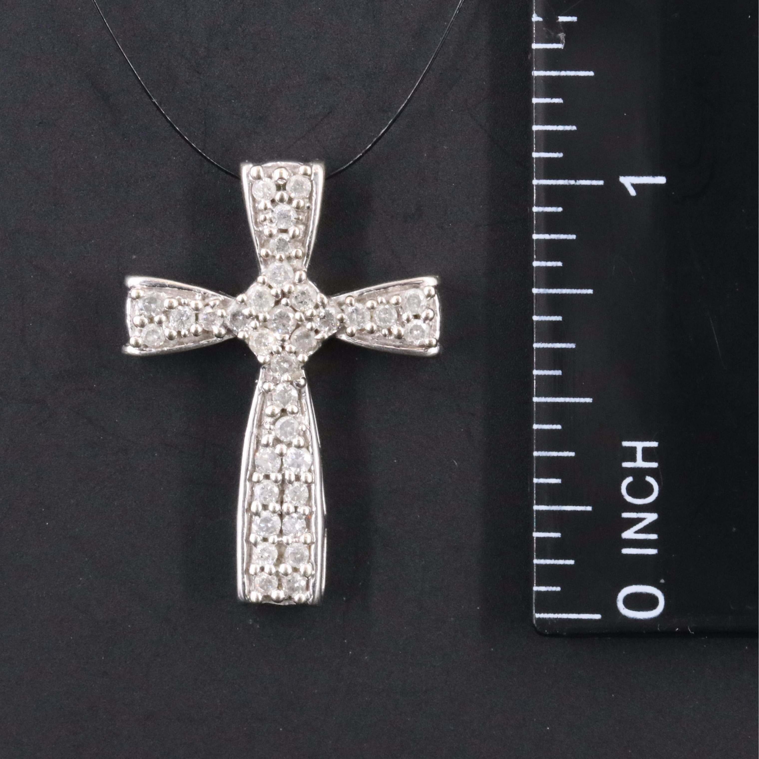 10K 0.45 CTW Diamond Cross Pendant