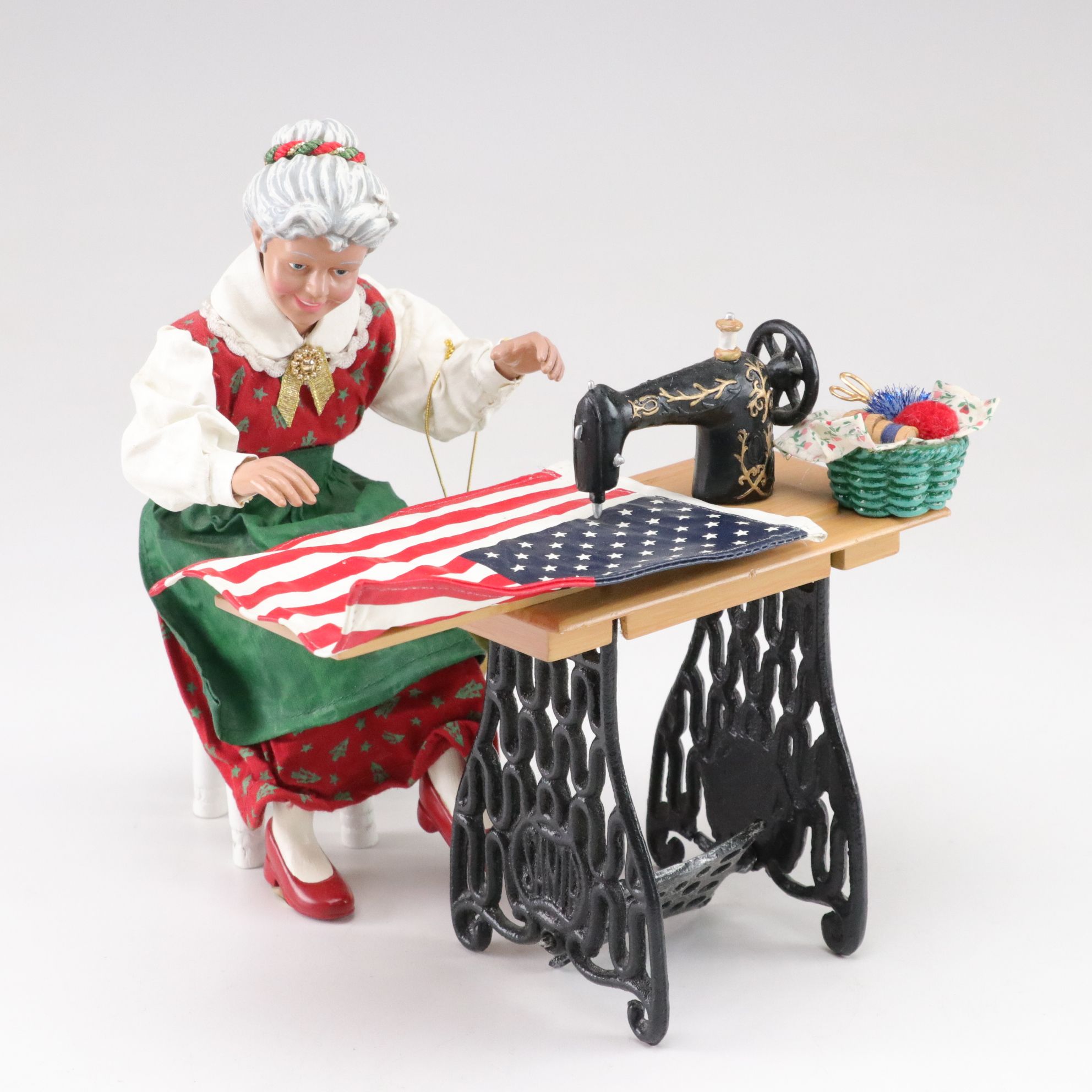 Pilgrim Couple Bottle Sock Puppets with Betsy Ross Figure and Patriotic Decor