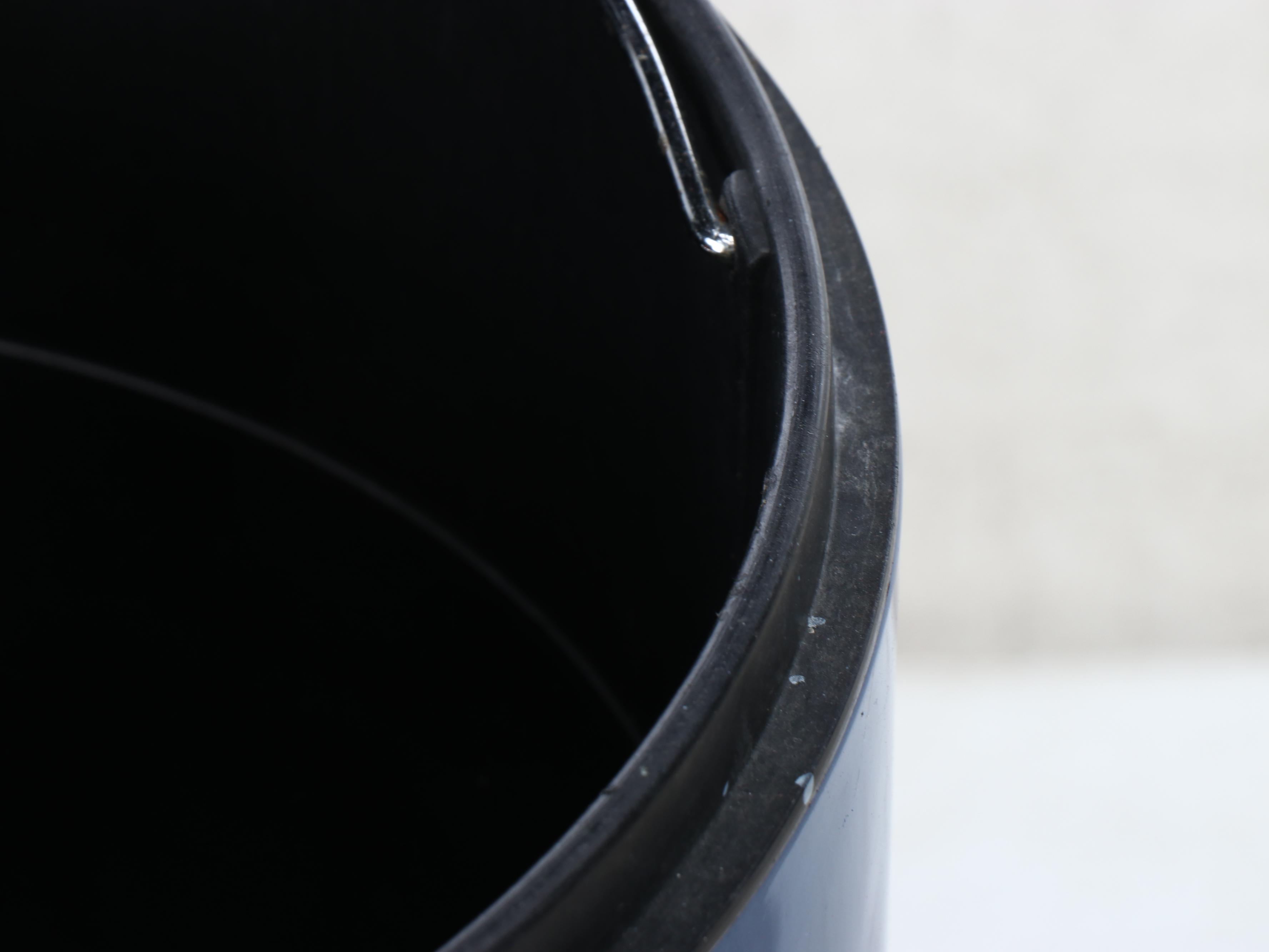 Metal Union Jack Decal Wastebasket with Plastic Insert