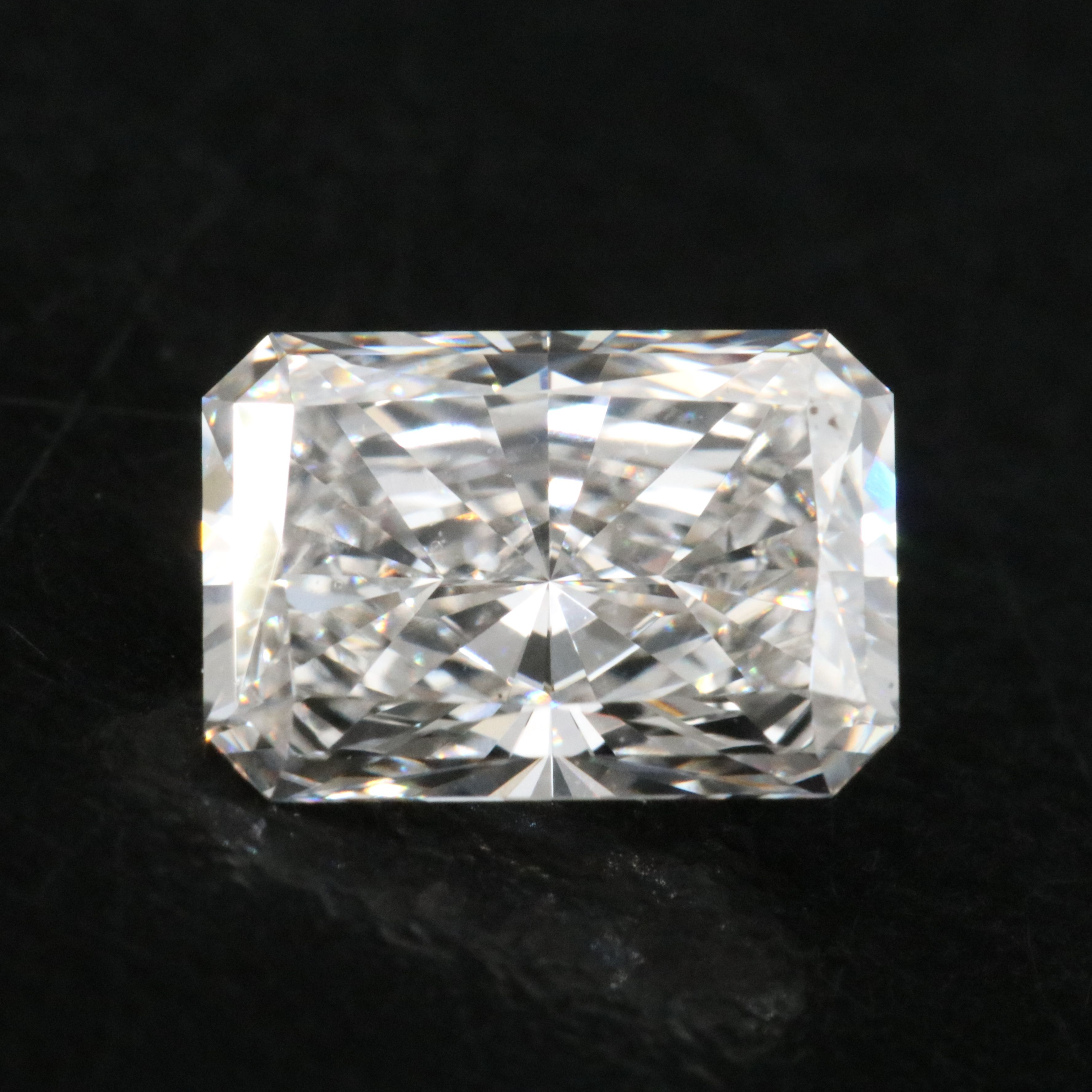 Loose 1.87 CT Lab Grown Diamond with IGI Report