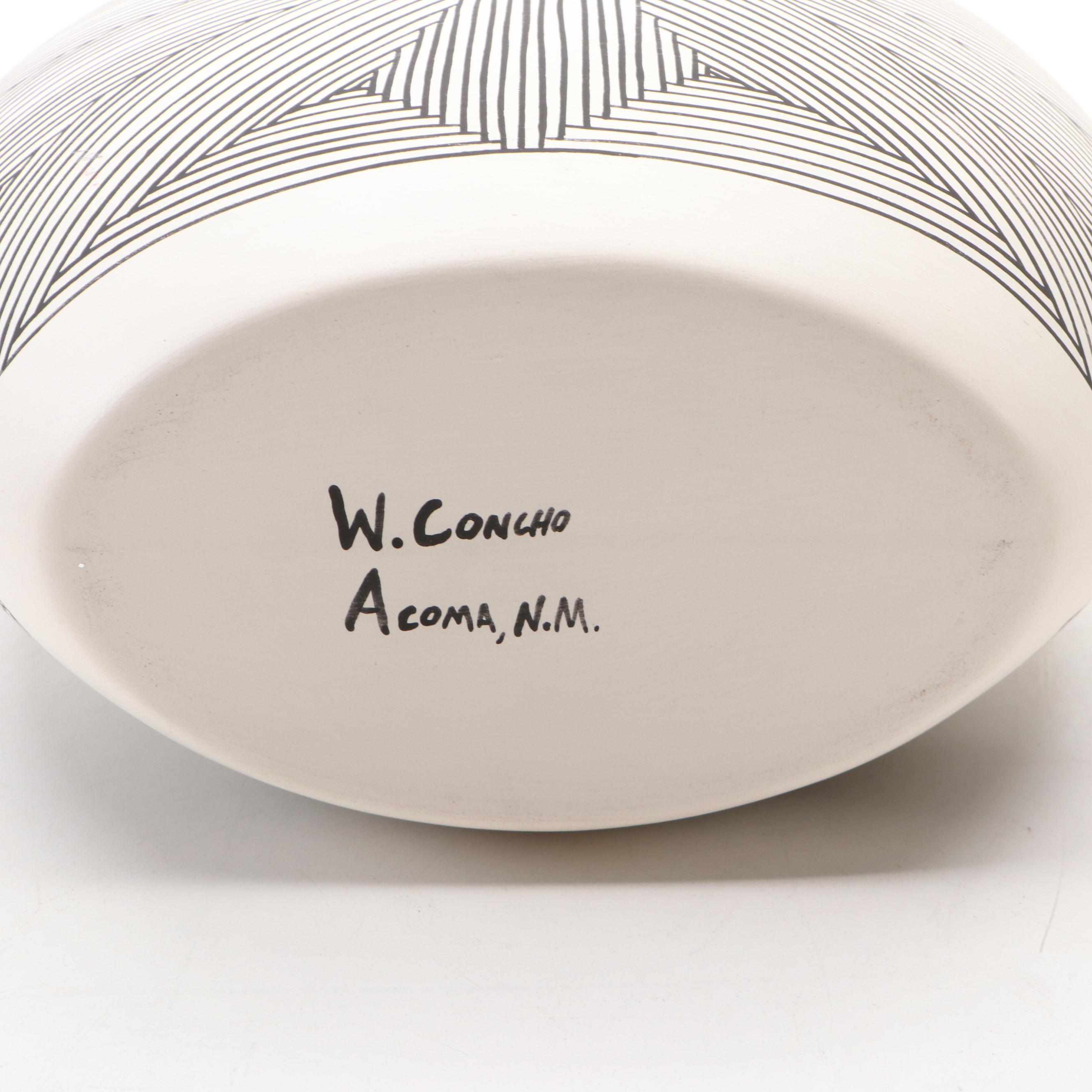 W. Concho Aconma Pottery Vase with Other Earthenware Basket