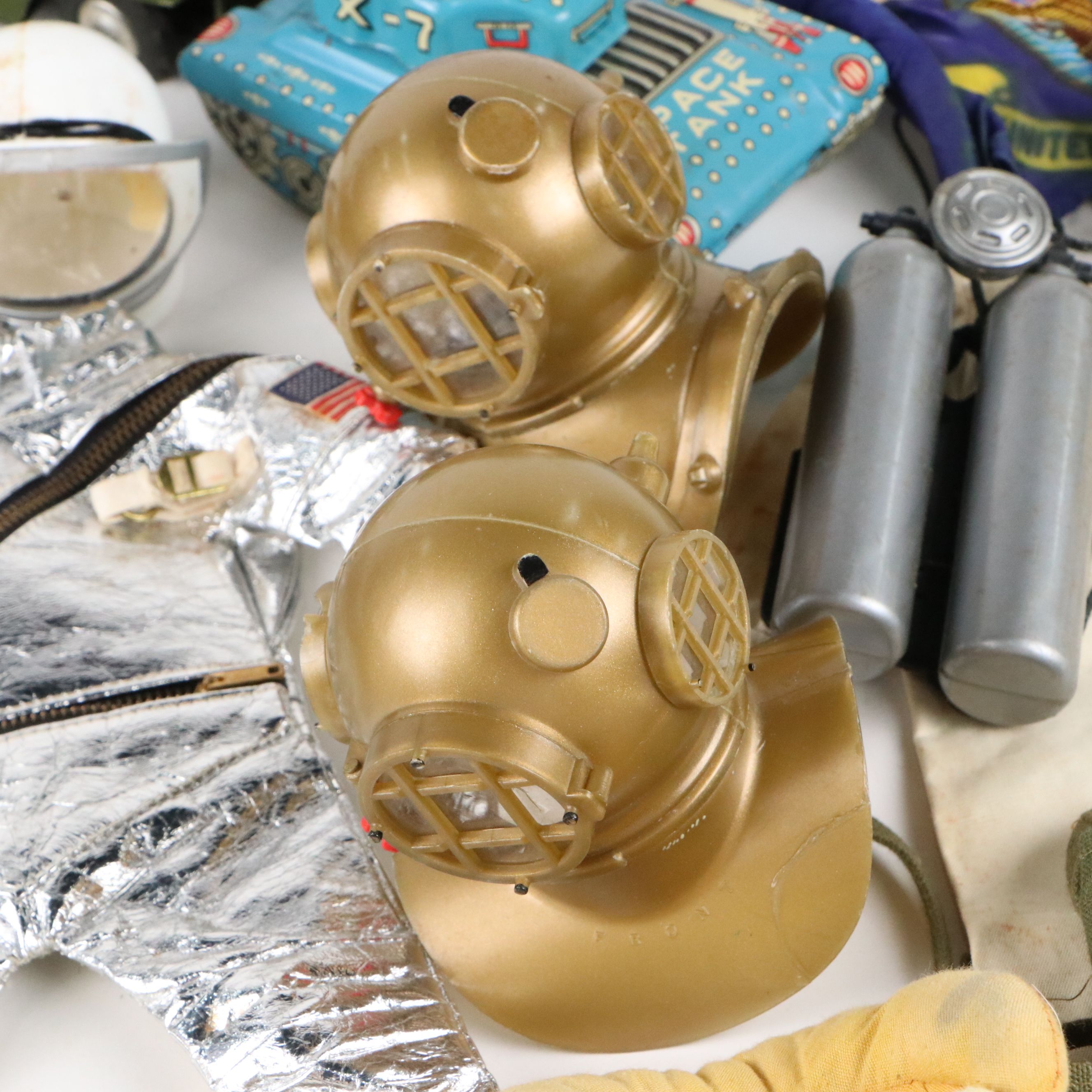 Hasbro G.I. Joe Action Figure with Clothes and Accessories