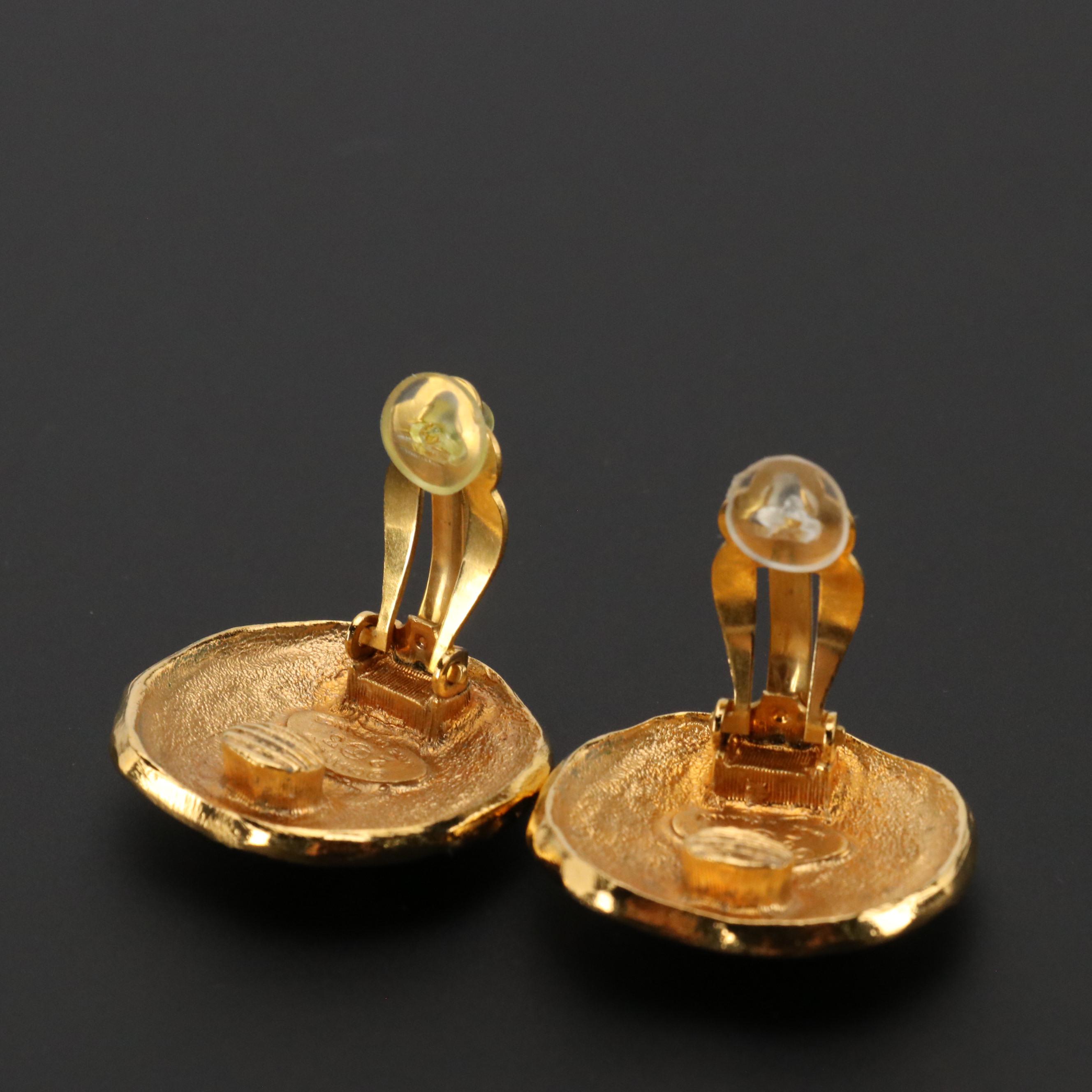Chanel Vintage Round Clip Earrings
