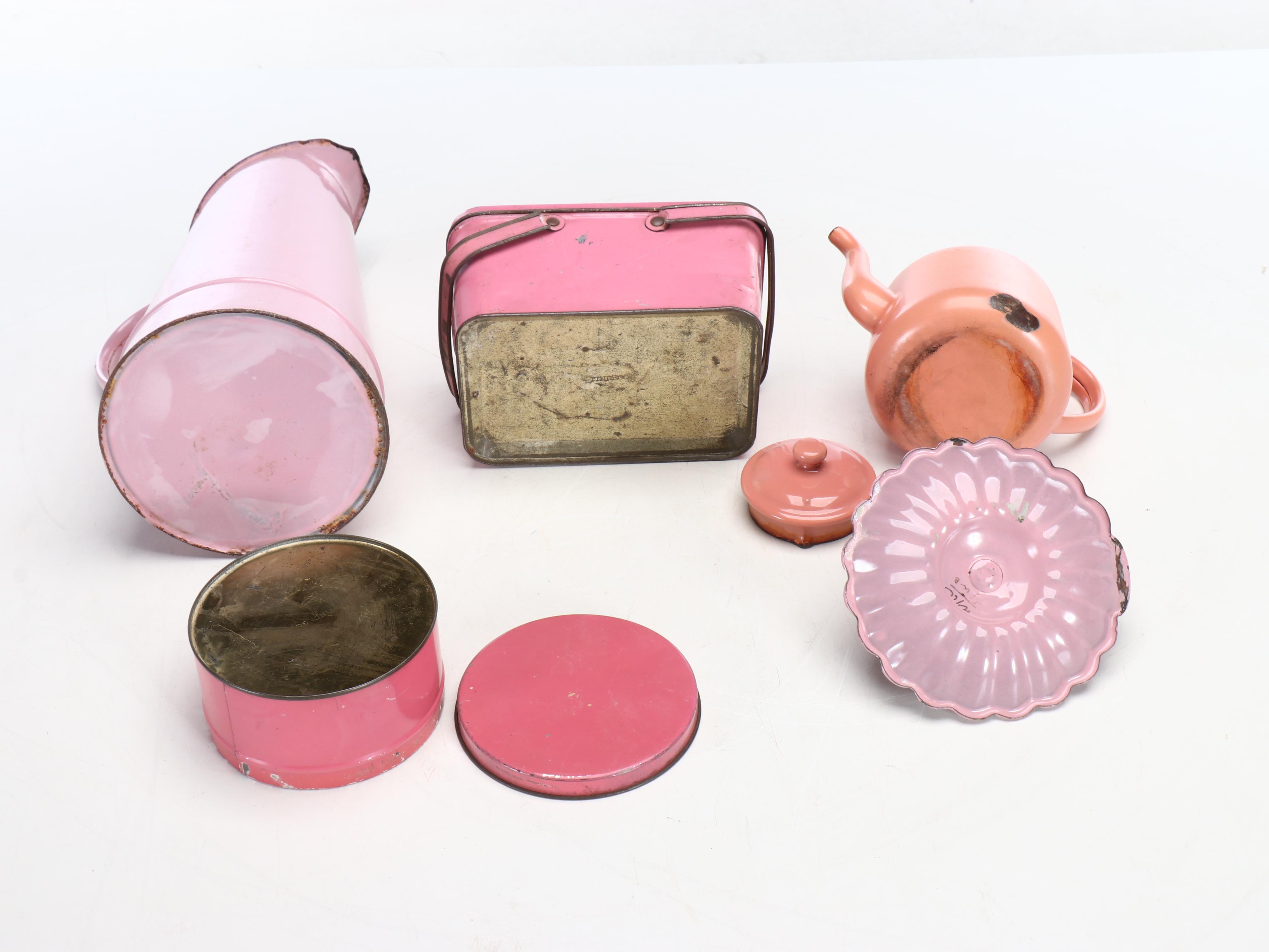 Pink Enameled Lavabo with Tub and Other Decor, Early to Mid-20th Century