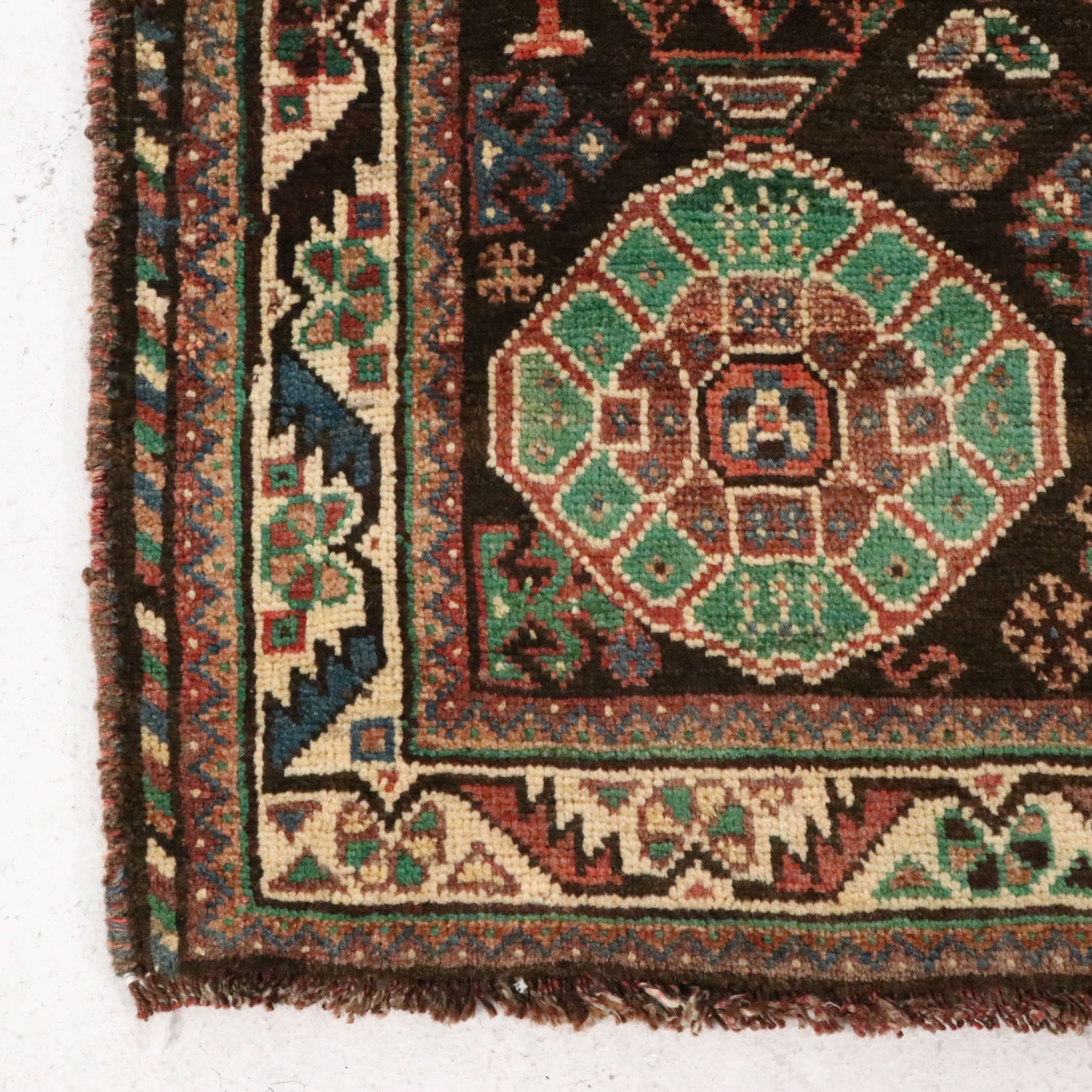 5'6 x 8'5 Hand-Knotted Persian Qashqai Area Rug