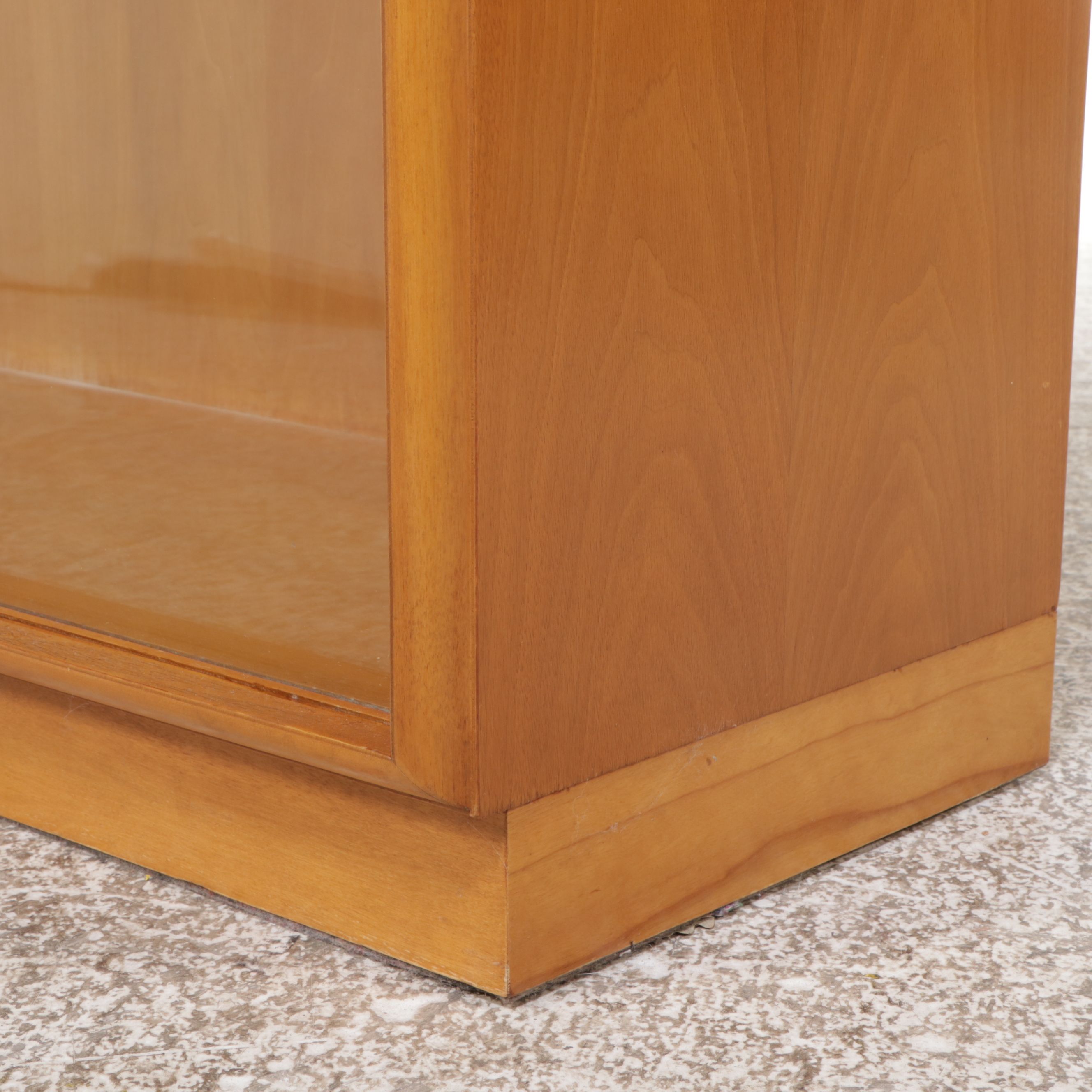 Widdicomb Designed by T. H. Robsjohn-Gibbings MCM China Cabinet